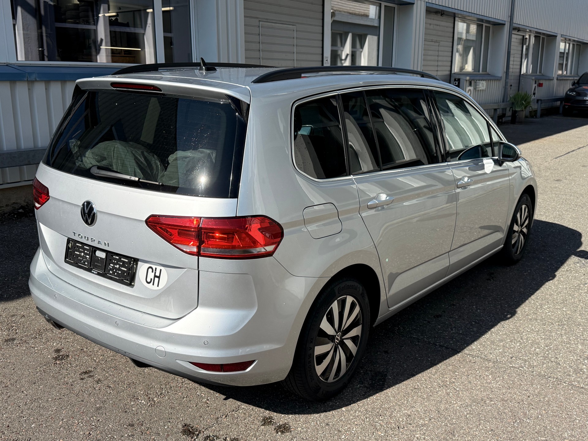 VW Touran 2.0 TDI BlueMotion Technology Comfortline DSG-image-2