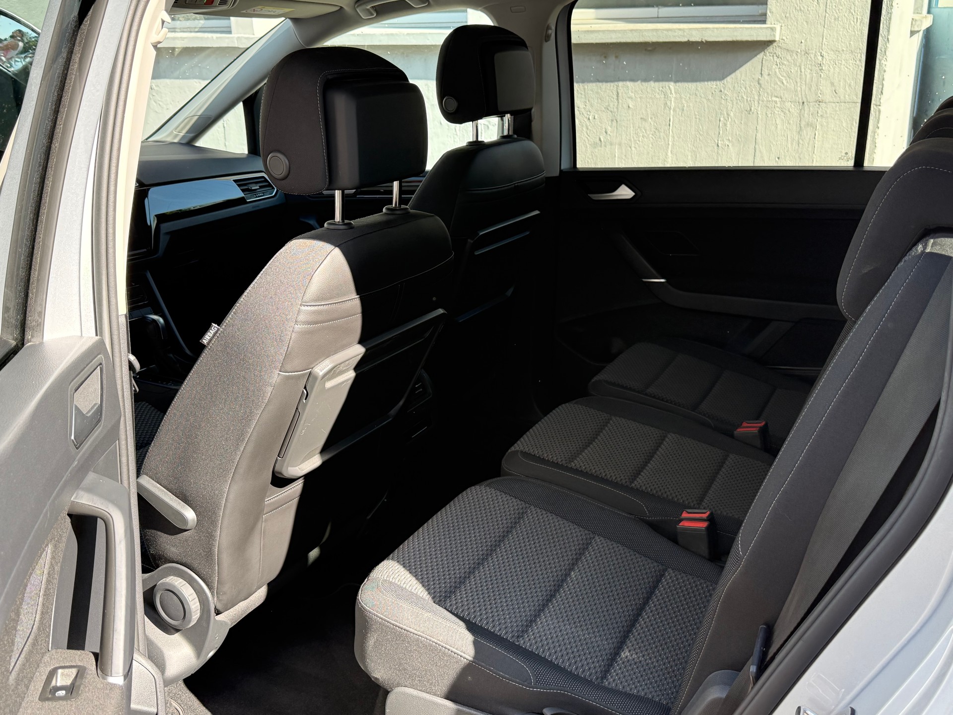 VW Touran 2.0 TDI BlueMotion Technology Comfortline DSG-image-5