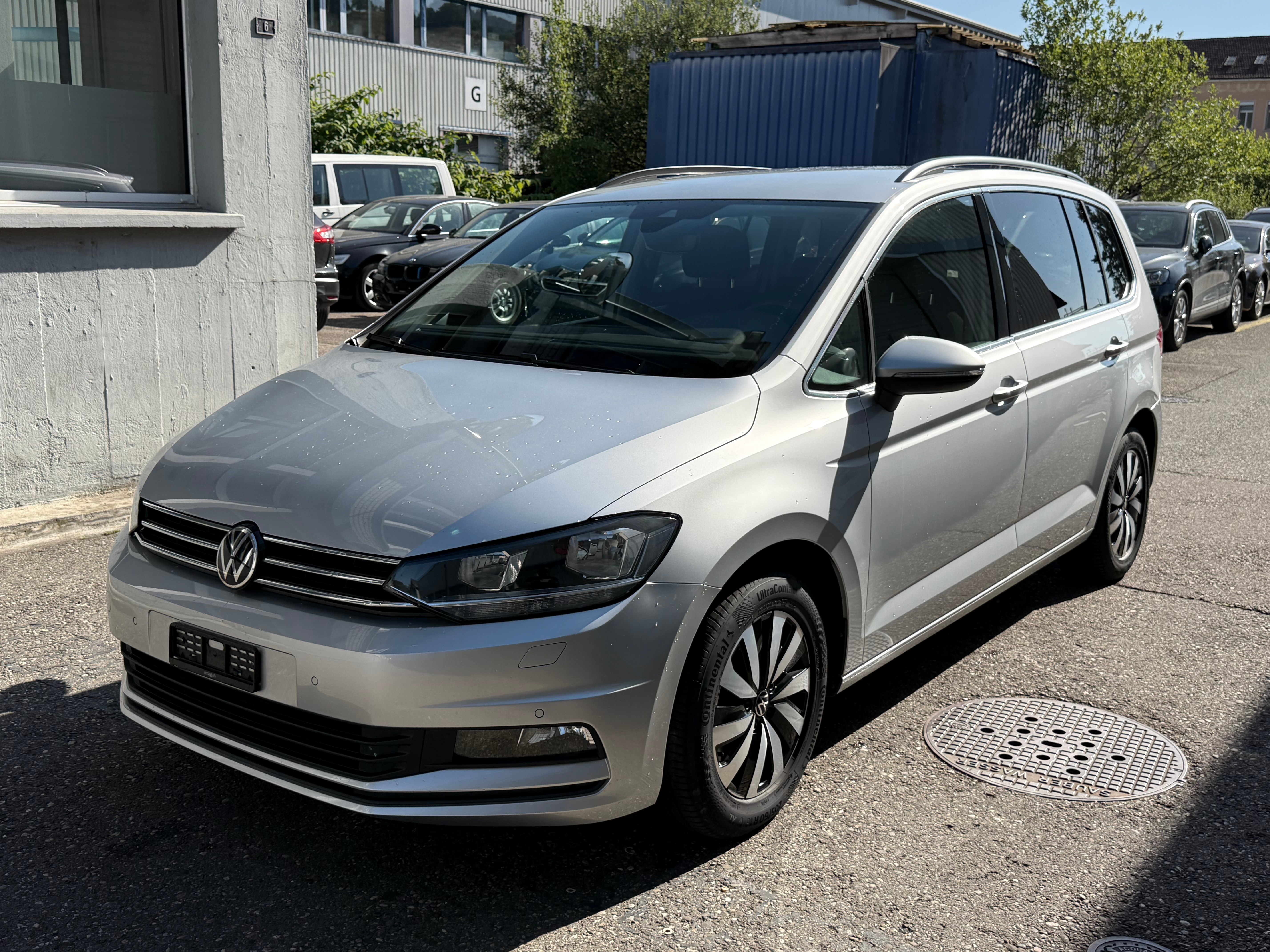 Car photo
