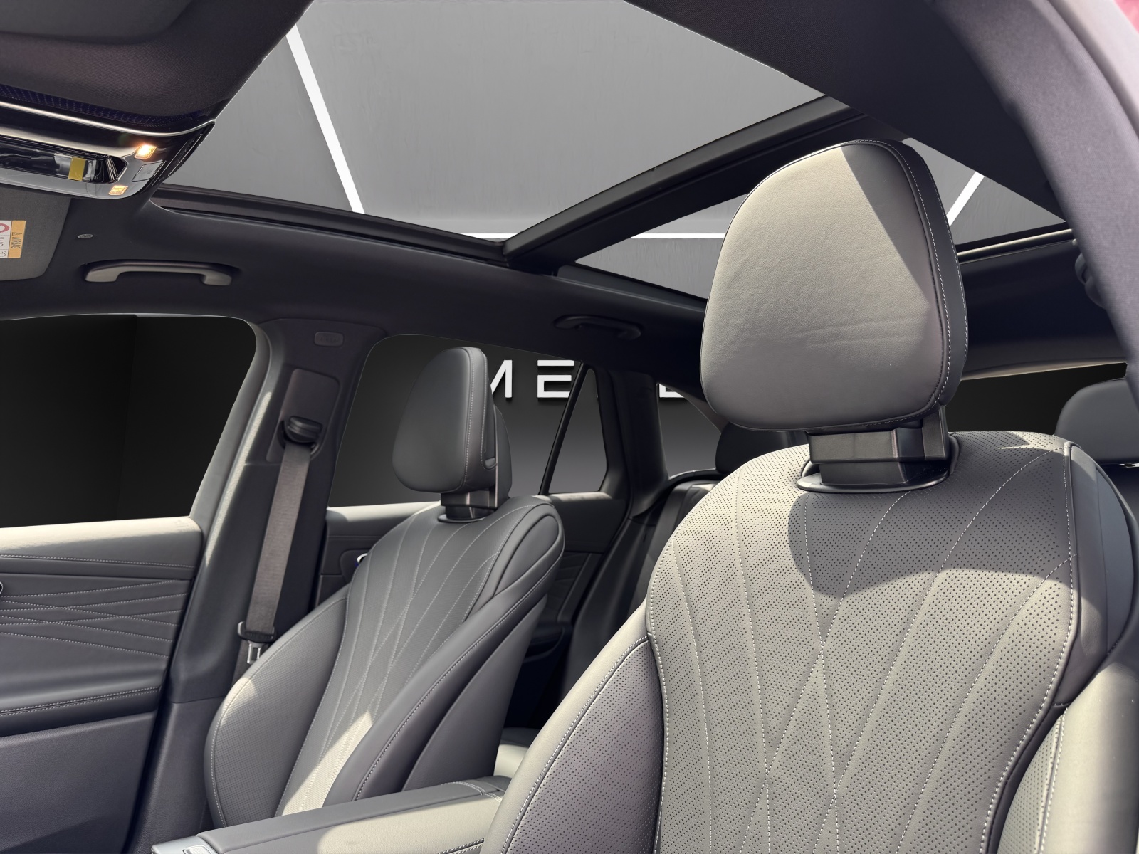 MERCEDES-BENZ GLC 400 e 4MATIC with EQ-Star Hybrid-image-4