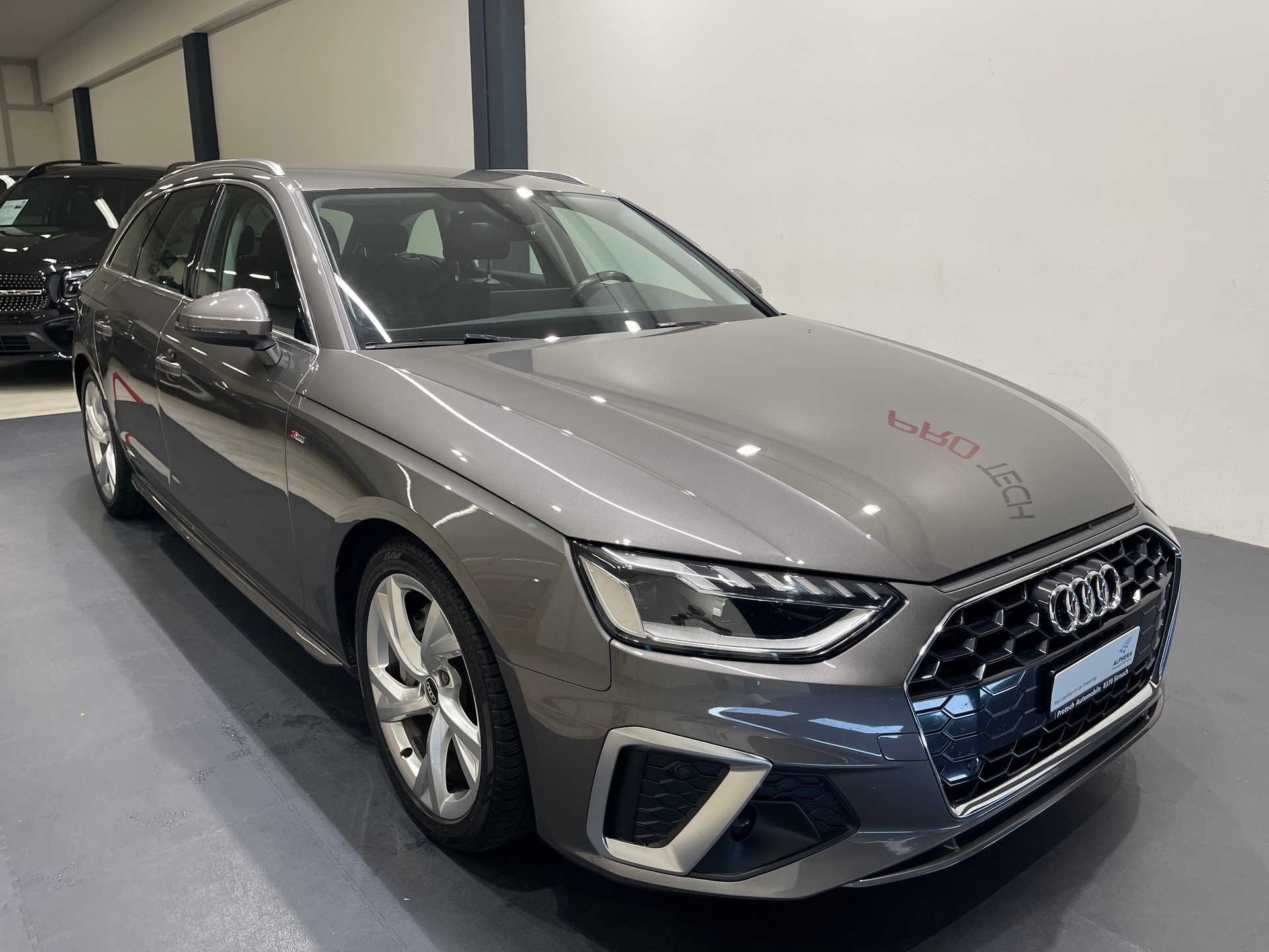 AUDI A4 Avant 40 TDI S line S-tronic-image-3