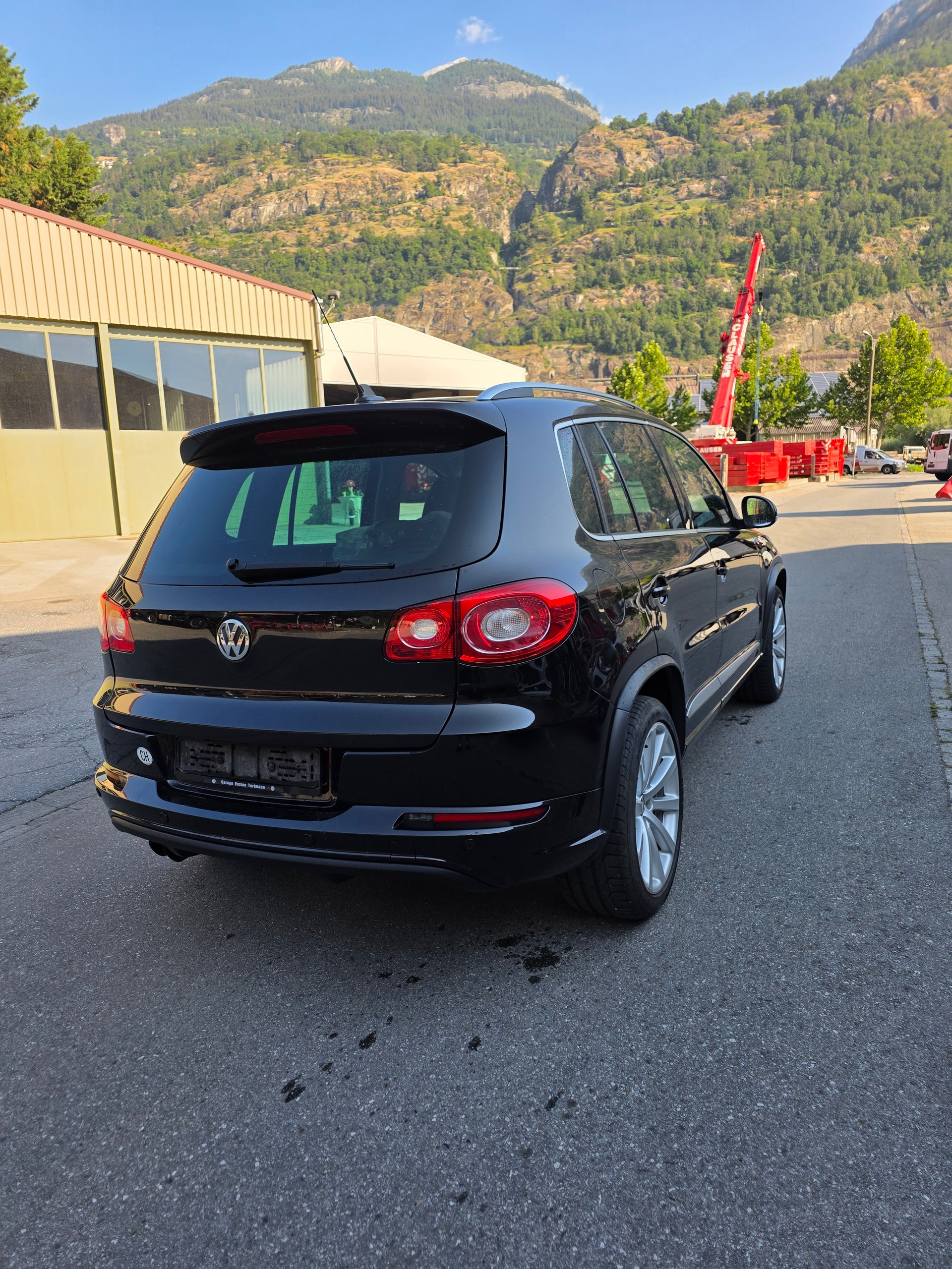 VW Tiguan 2.0 TSI Sport&Style-image-6