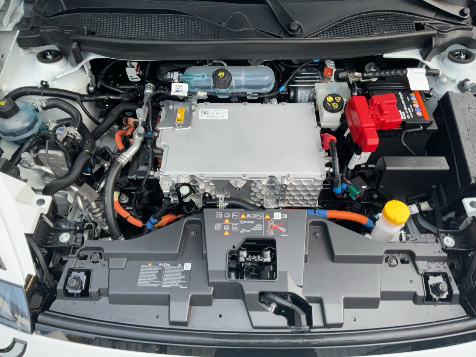 NISSAN Micra 52kWh Evolve-image-13