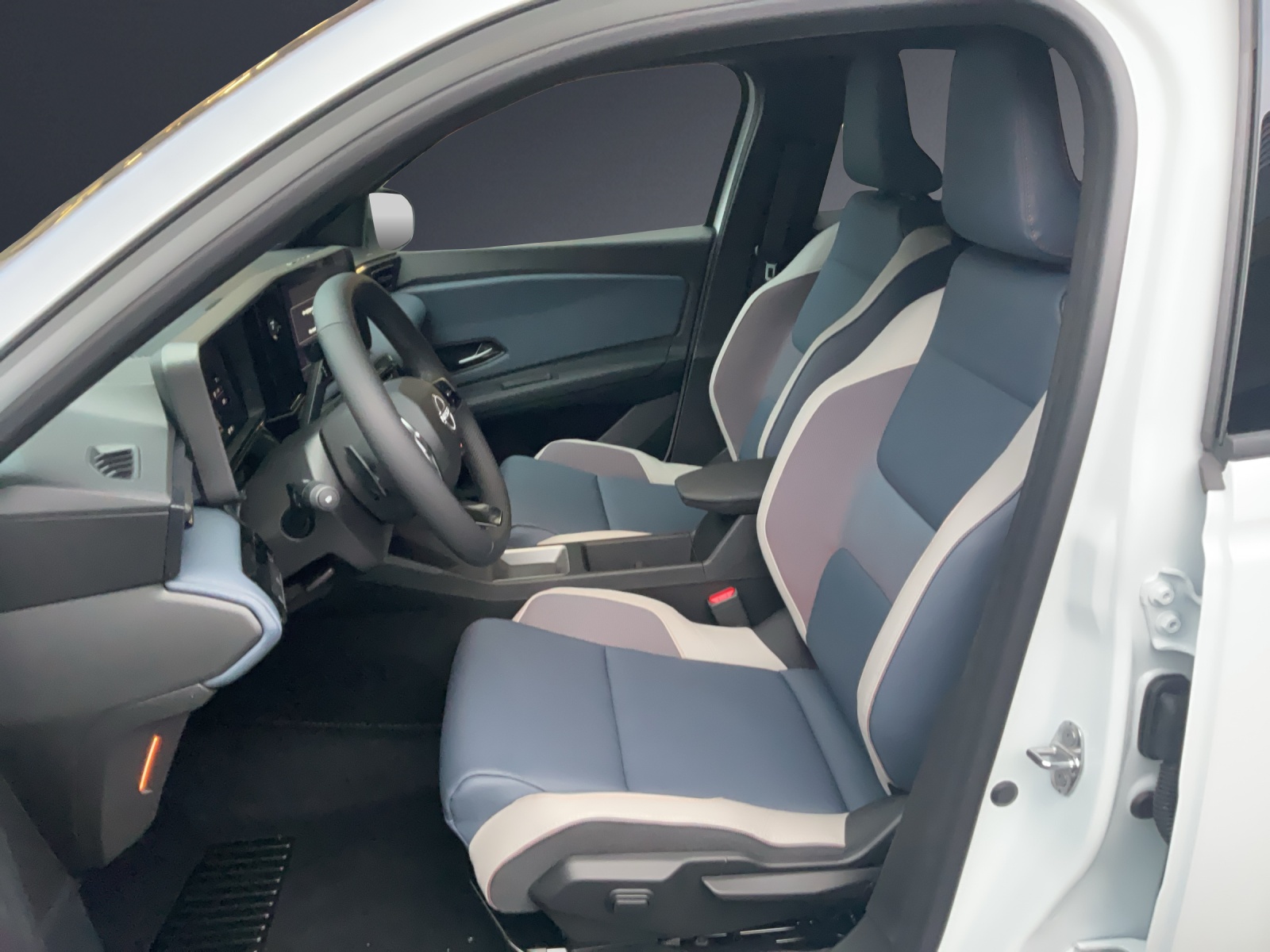 NISSAN Micra 52kWh Evolve-image-6