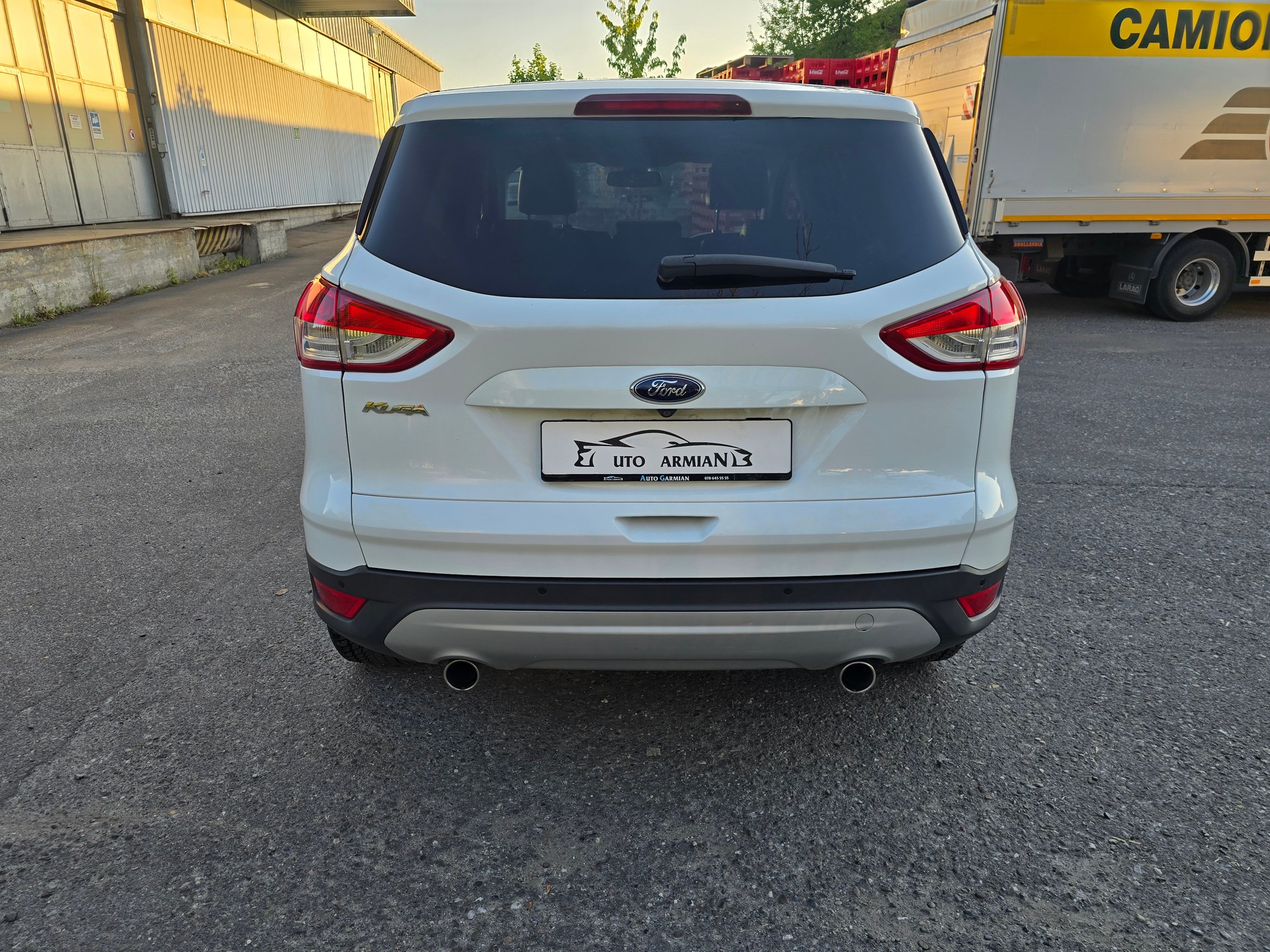 FORD Kuga 2.0 TDCi Titanium 4WD PowerShift-image-3