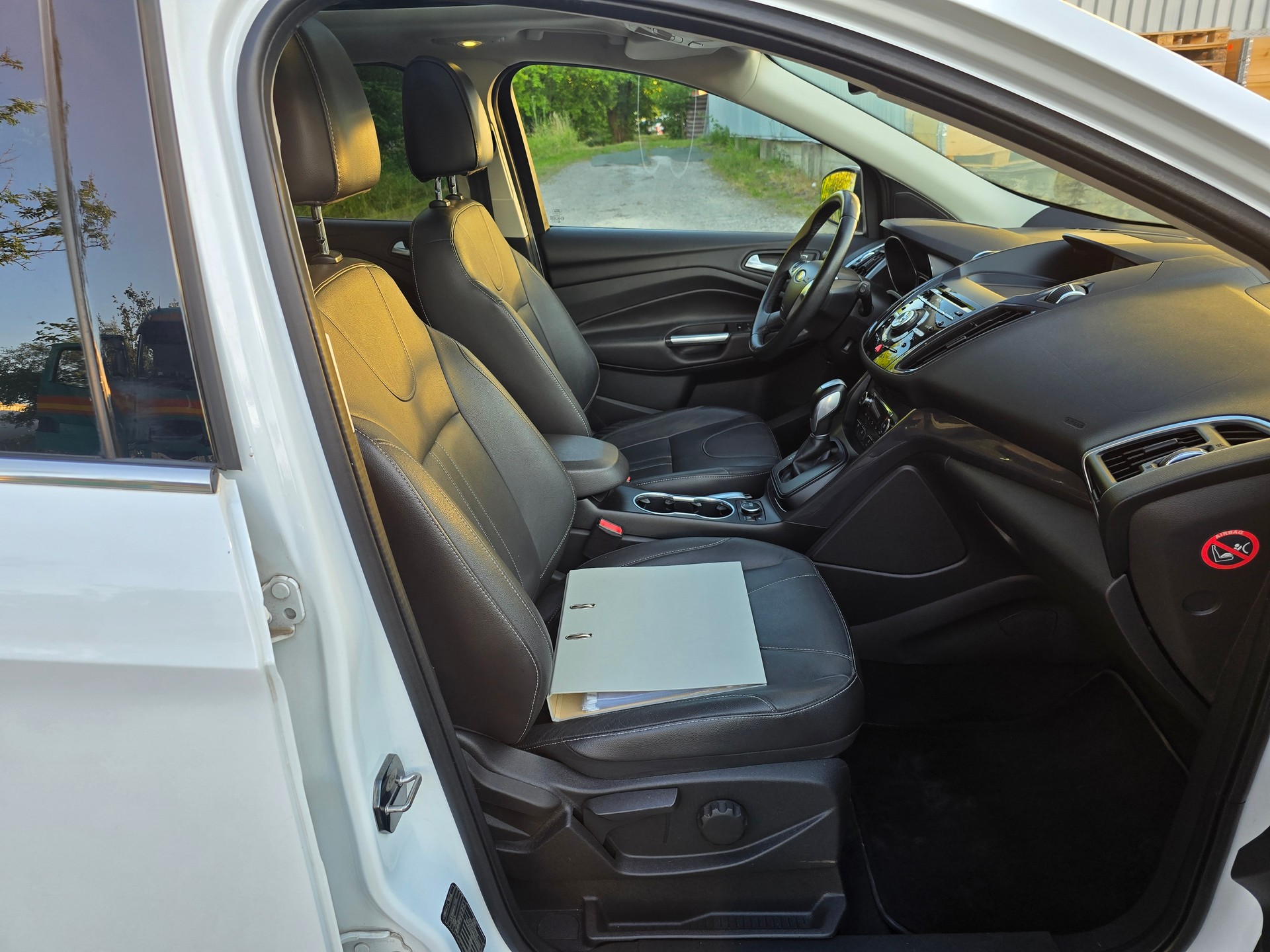 FORD Kuga 2.0 TDCi Titanium 4WD PowerShift-image-9