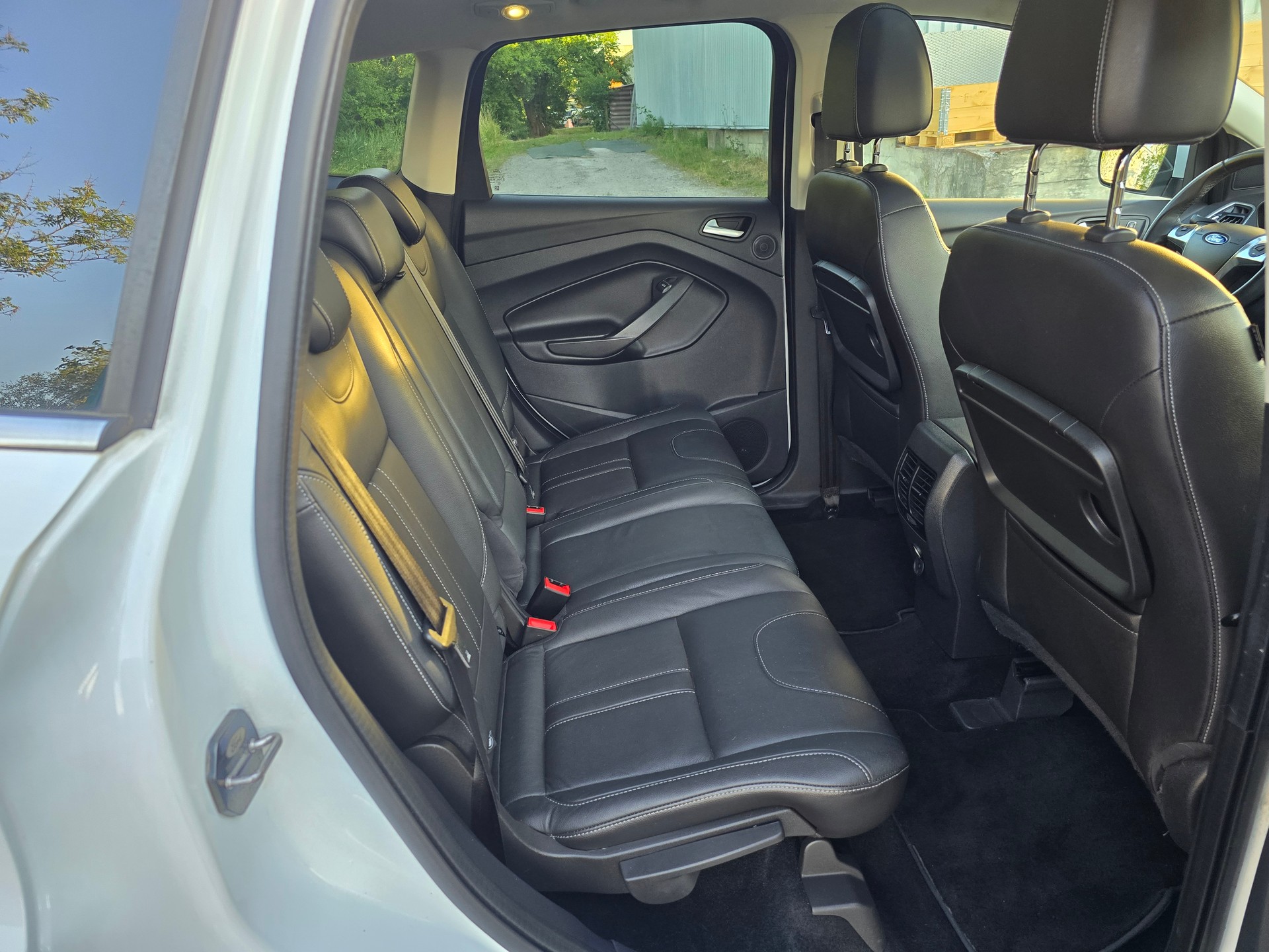 FORD Kuga 2.0 TDCi Titanium 4WD PowerShift-image-10