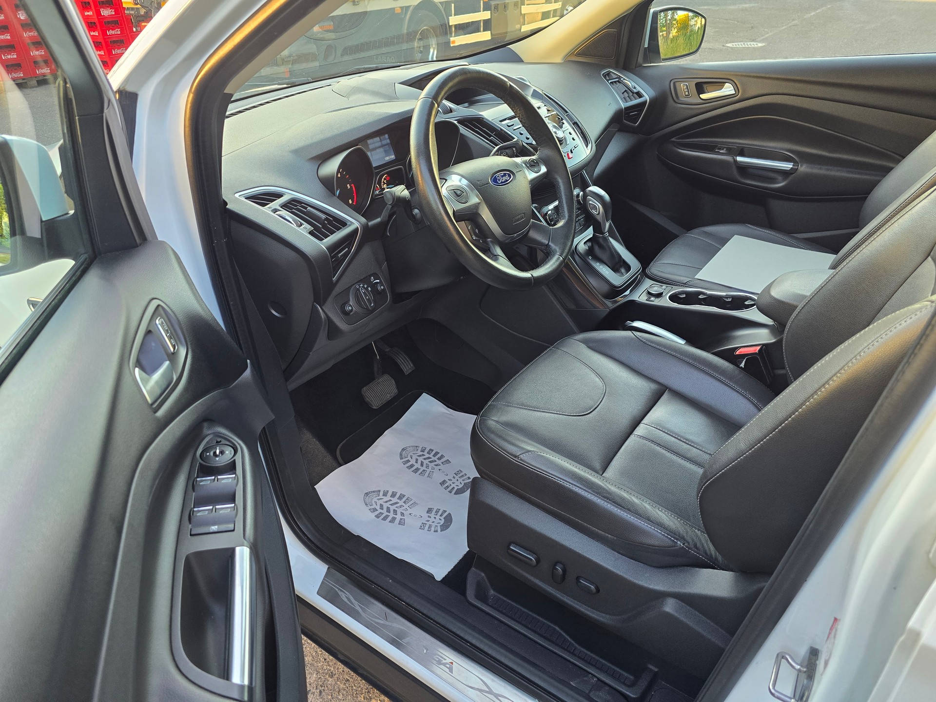 FORD Kuga 2.0 TDCi Titanium 4WD PowerShift-image-12