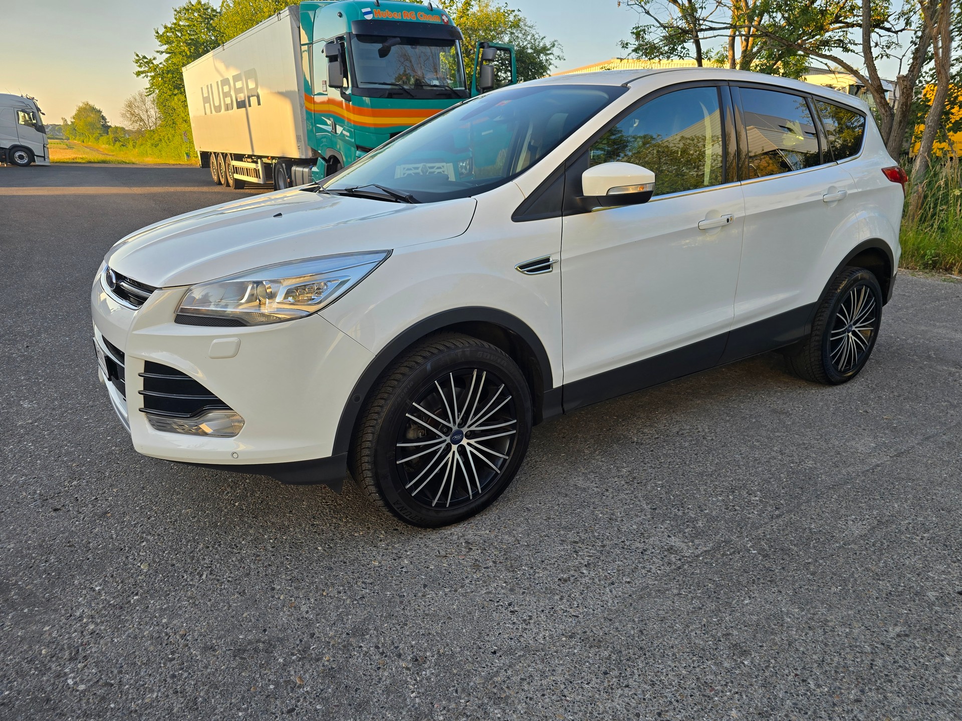 FORD Kuga 2.0 TDCi Titanium 4WD PowerShift-image-2