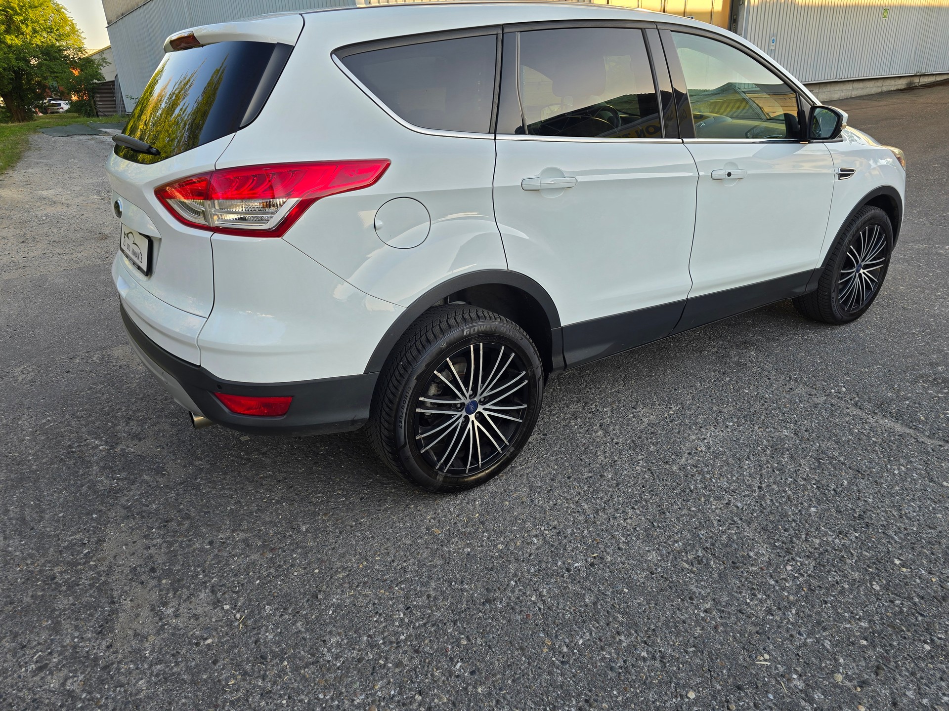 FORD Kuga 2.0 TDCi Titanium 4WD PowerShift-image-5