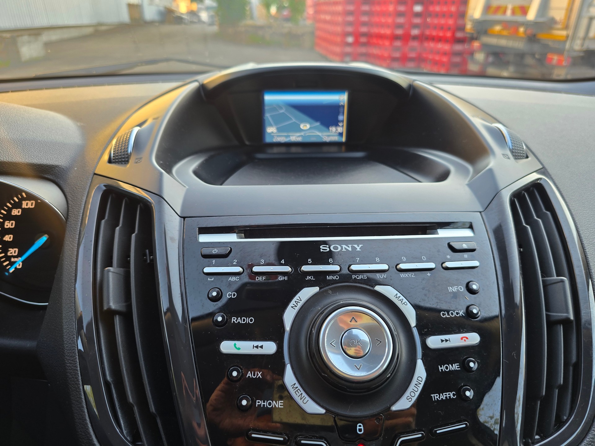 FORD Kuga 2.0 TDCi Titanium 4WD PowerShift-image-23