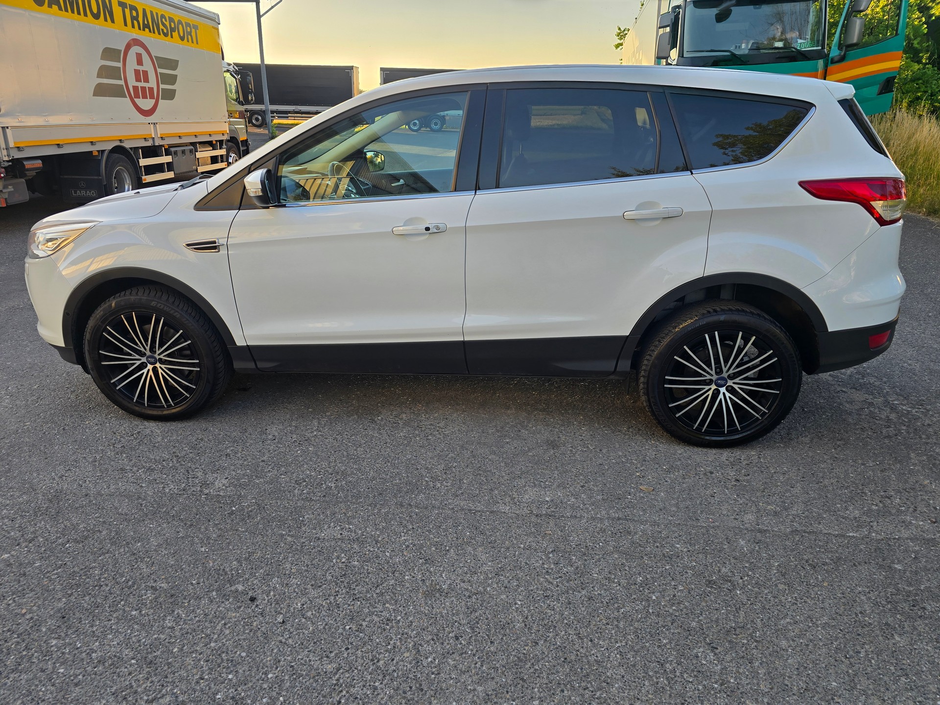 FORD Kuga 2.0 TDCi Titanium 4WD PowerShift-image-7