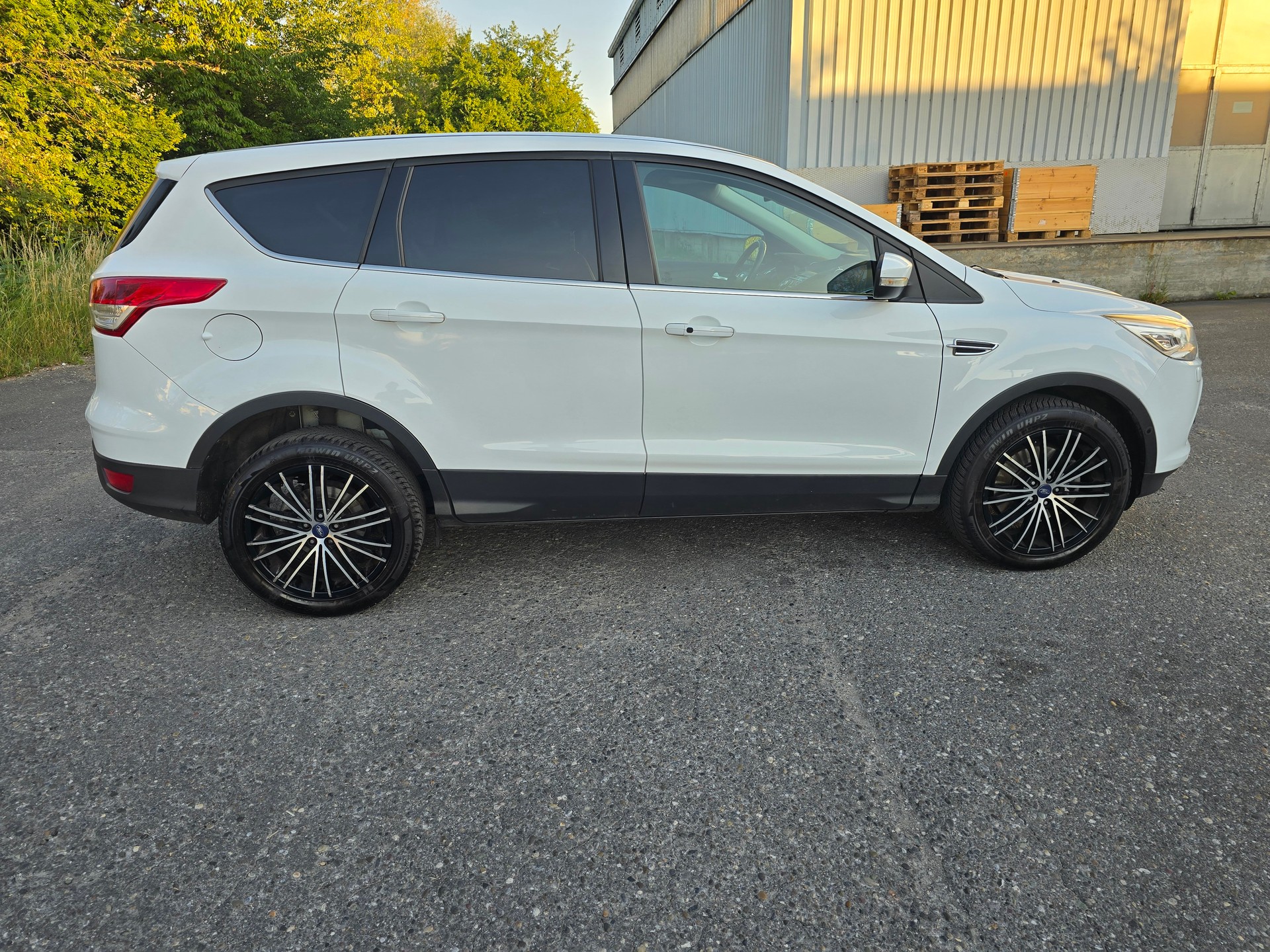 FORD Kuga 2.0 TDCi Titanium 4WD PowerShift-image-8