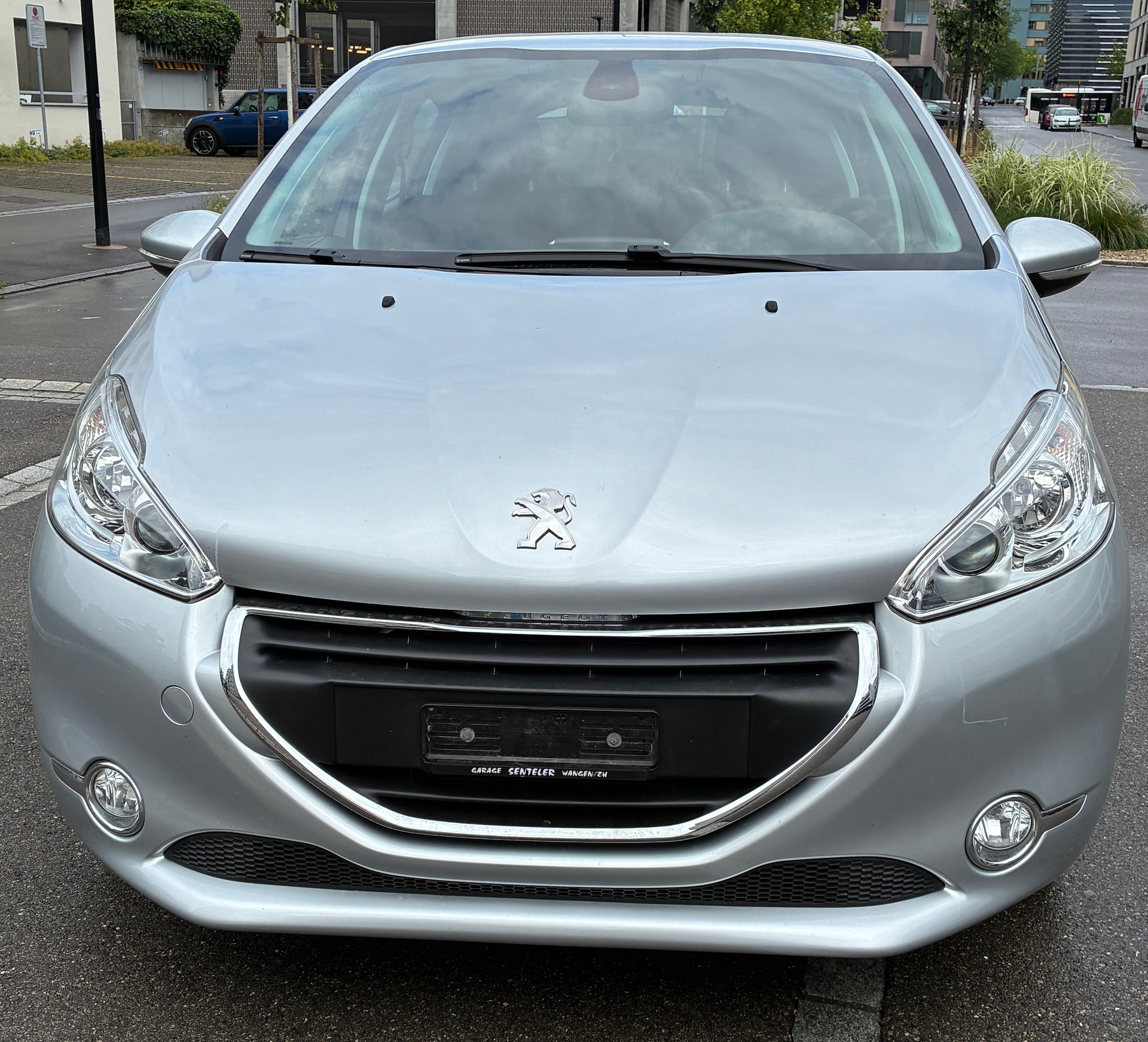 PEUGEOT 1.6 VTi Allure-image-0