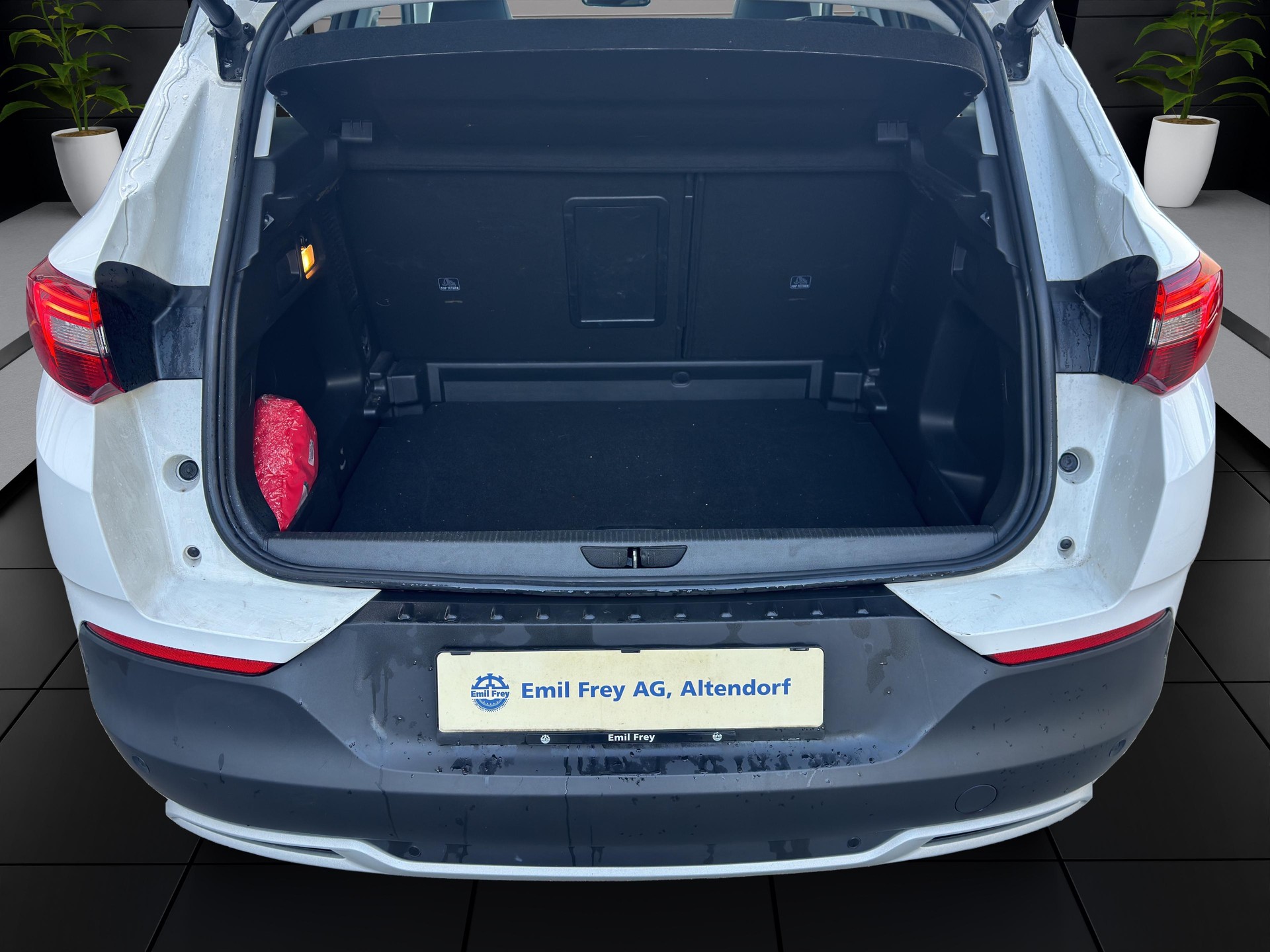 OPEL Grandland X 1.2 T Ultimate-image-8