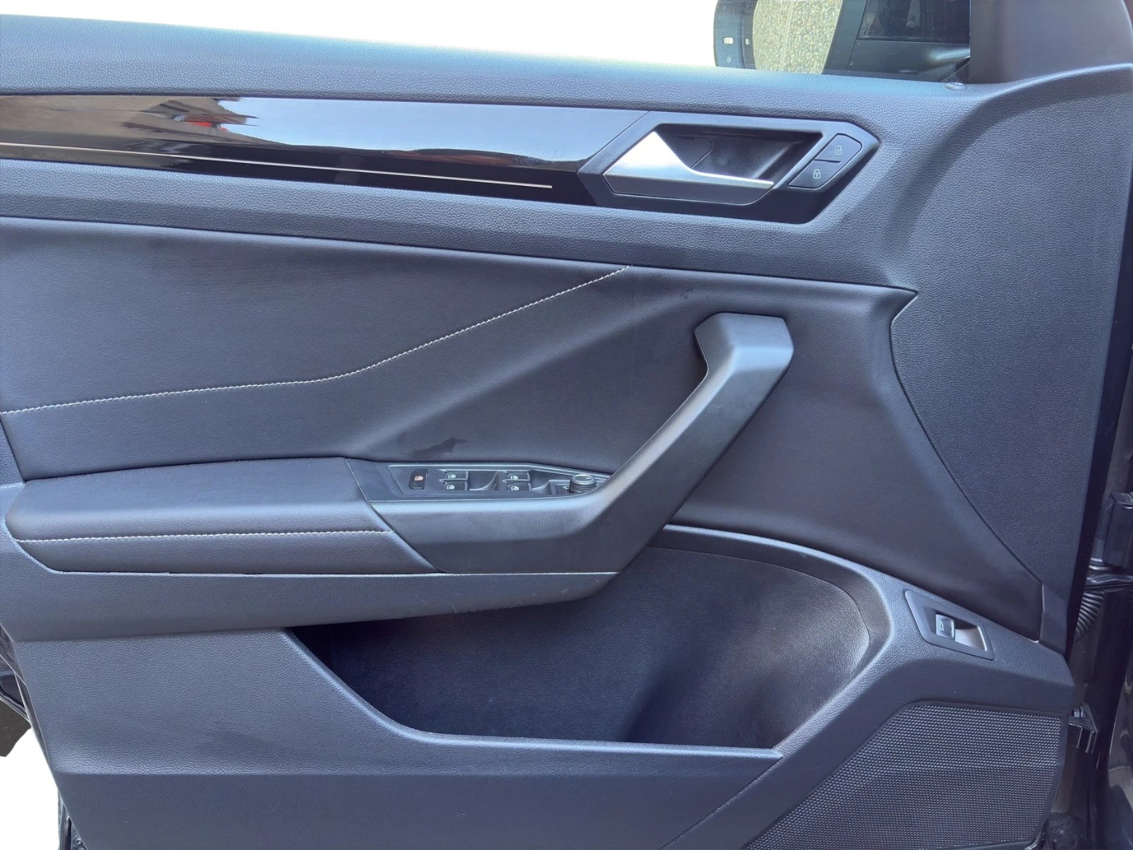VW 2.0 TSI R-Line DSG 4motion-image-10