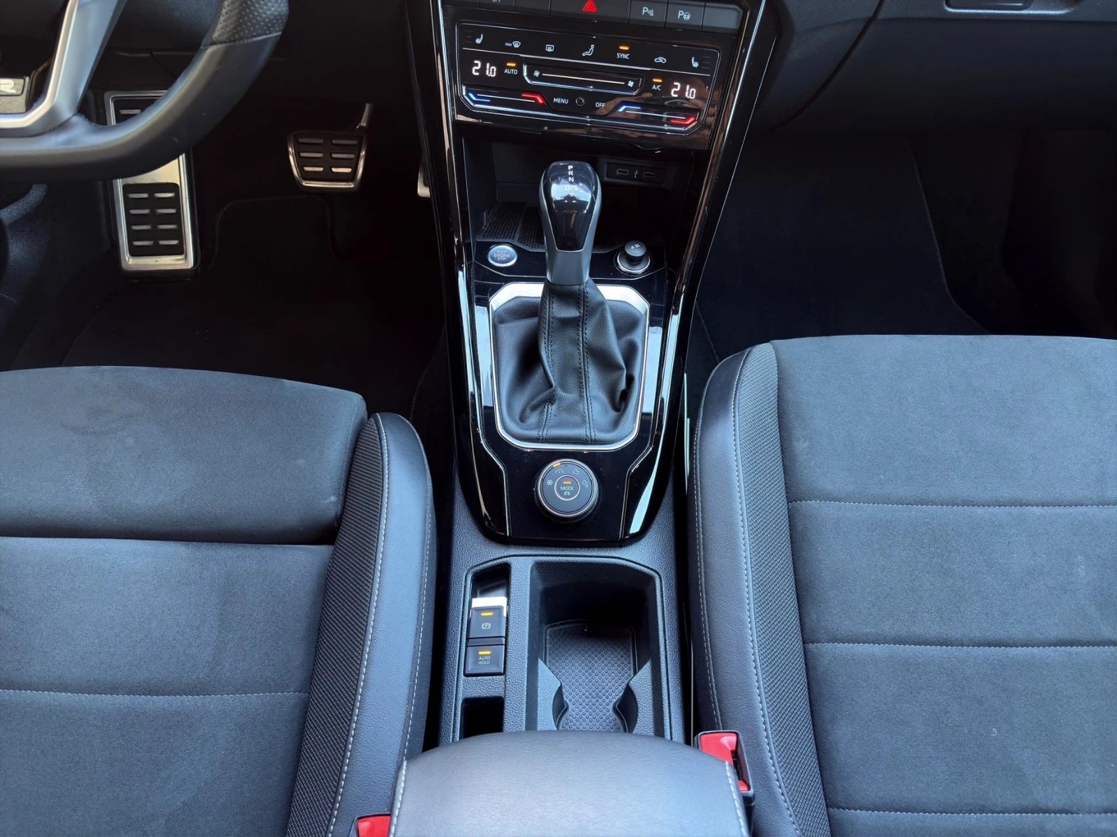 VW 2.0 TSI R-Line DSG 4motion-image-18