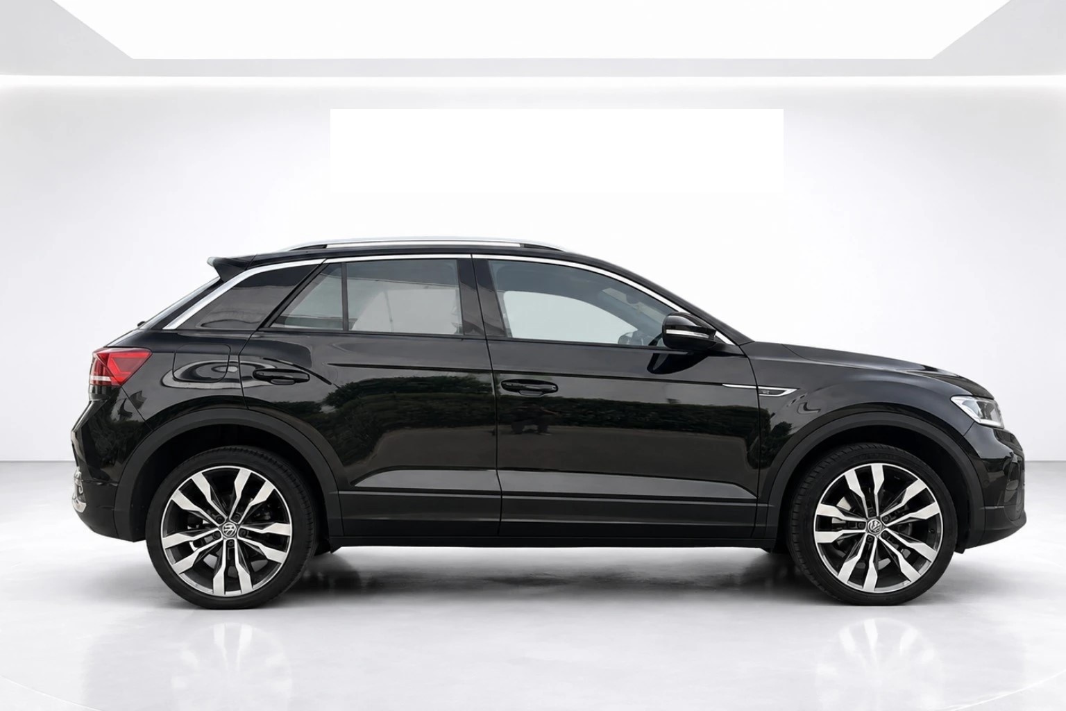 VW 2.0 TSI R-Line DSG 4motion-image-4