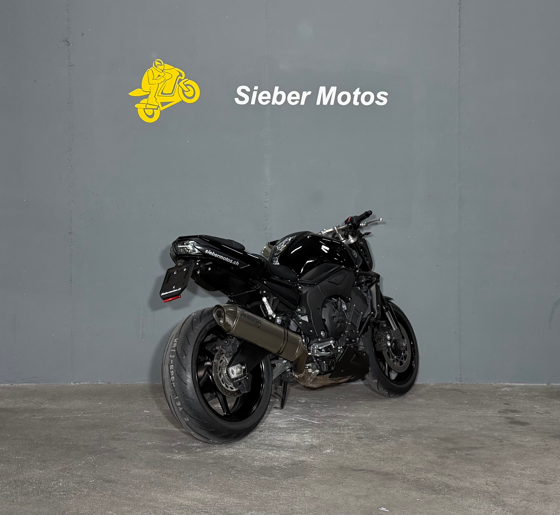 YAMAHA FZ1 N ABS-showroom-element-3