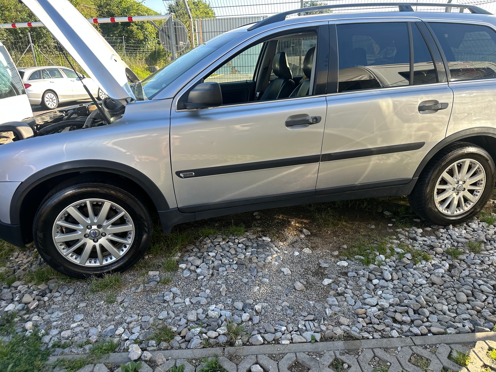 VOLVO XC90 2.5T AWD Kinetic-image-12