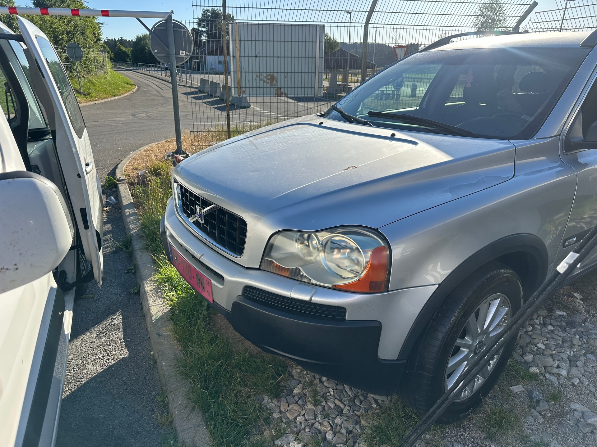 VOLVO XC90 2.5T AWD Kinetic-image-1