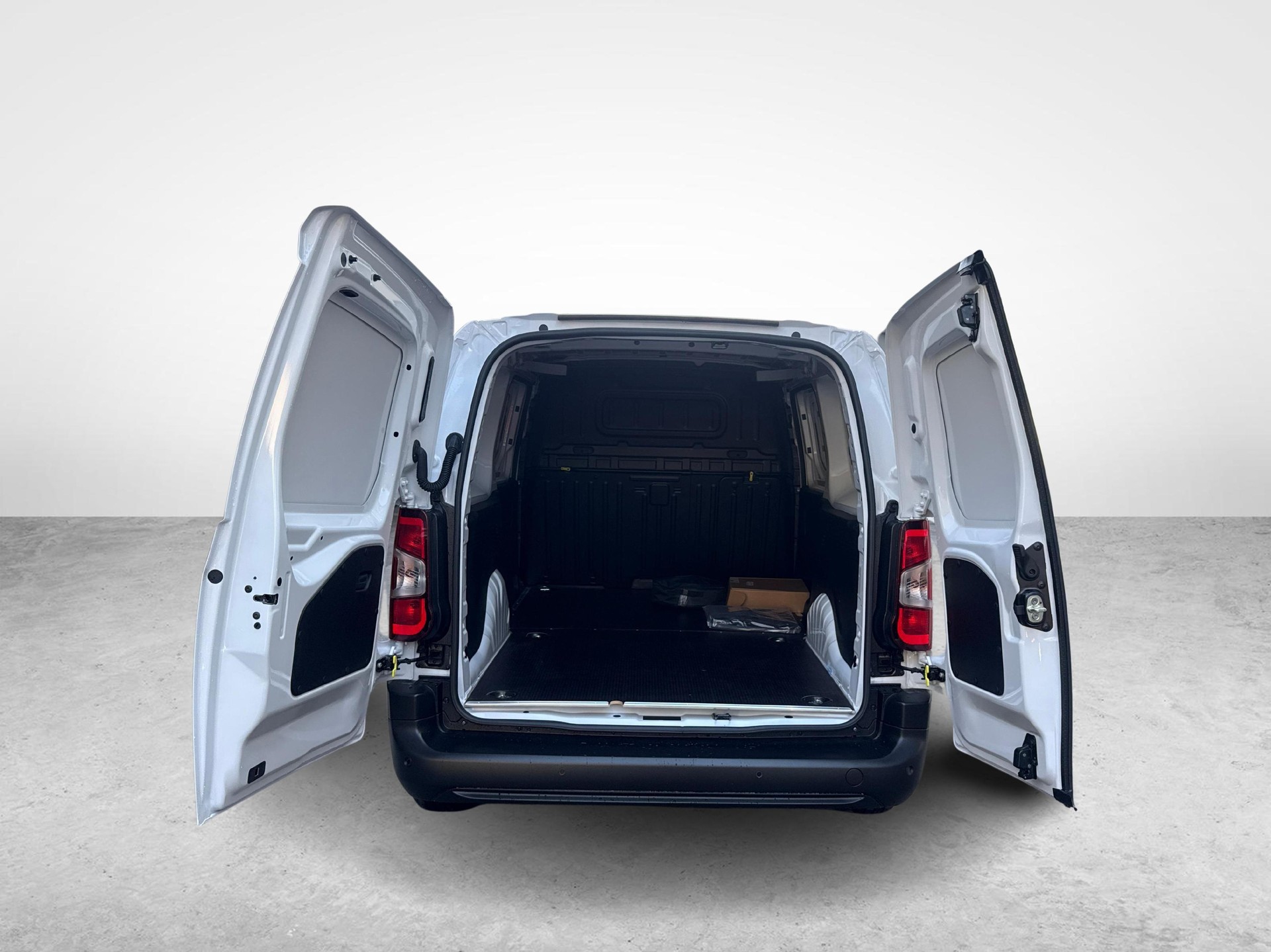 TOYOTA PROACE CITY Van L2 52KWh Active-image-9