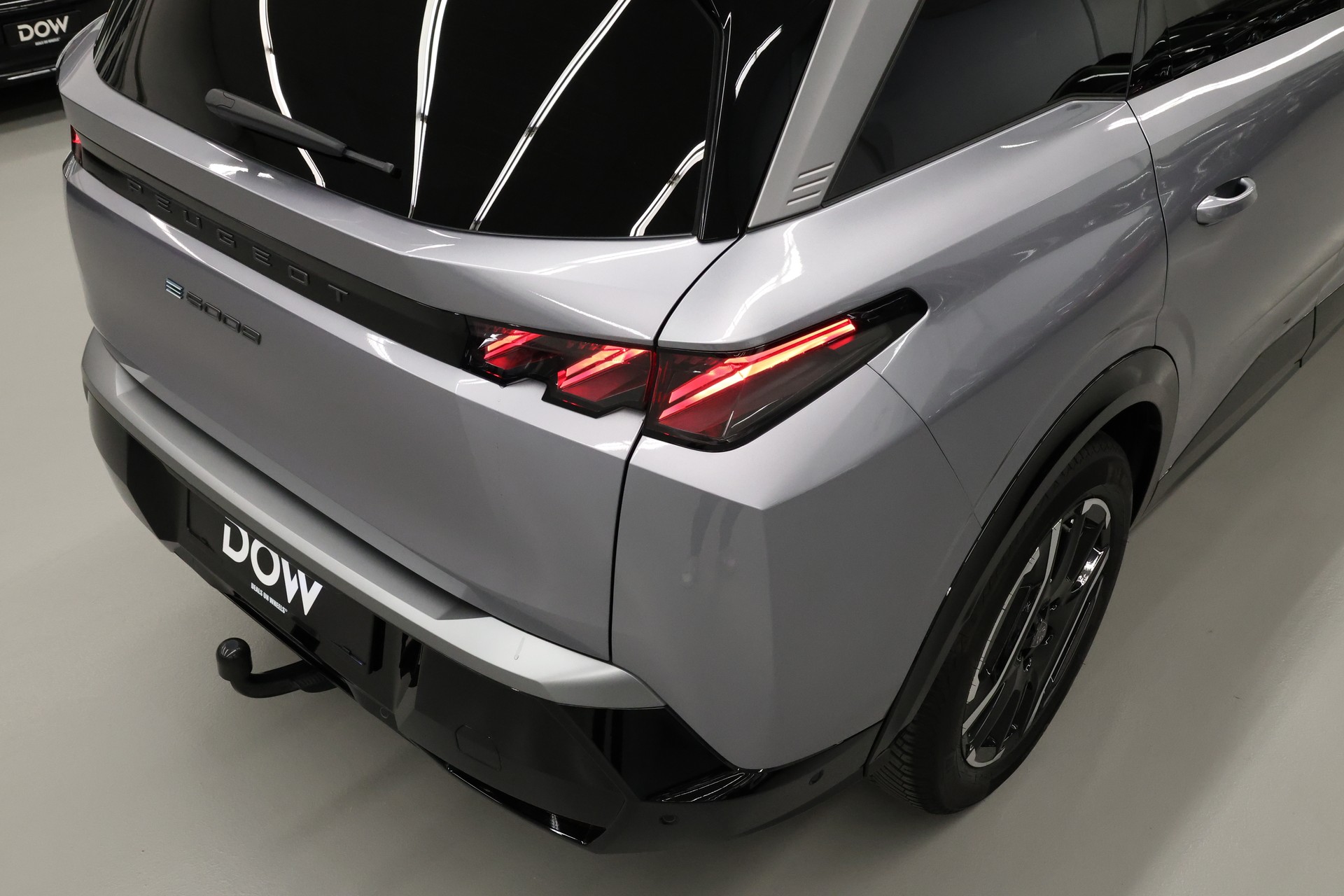 PEUGEOT 5008 e-GT Exclusive-image-9