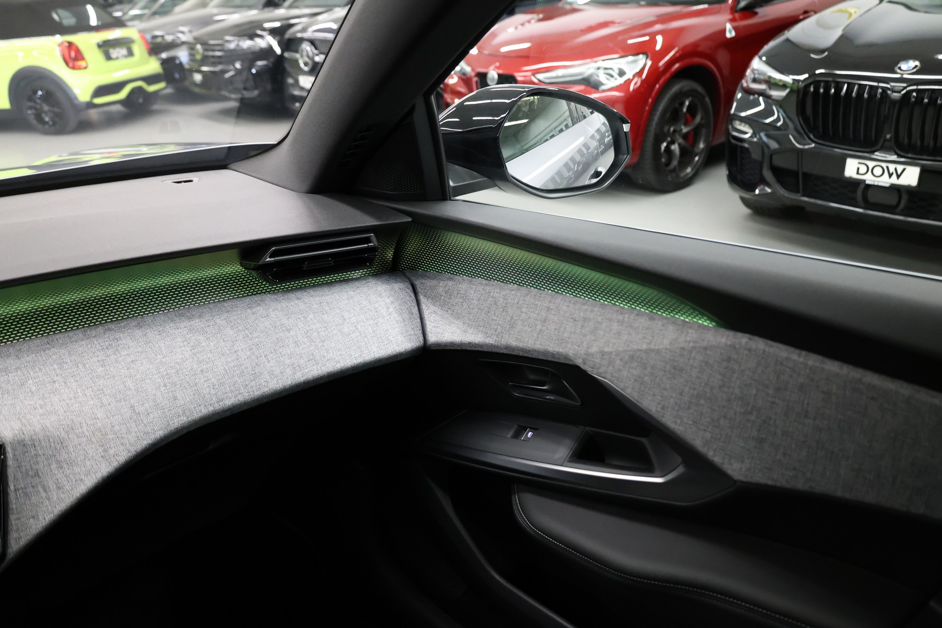 PEUGEOT 5008 e-GT Exclusive-image-23