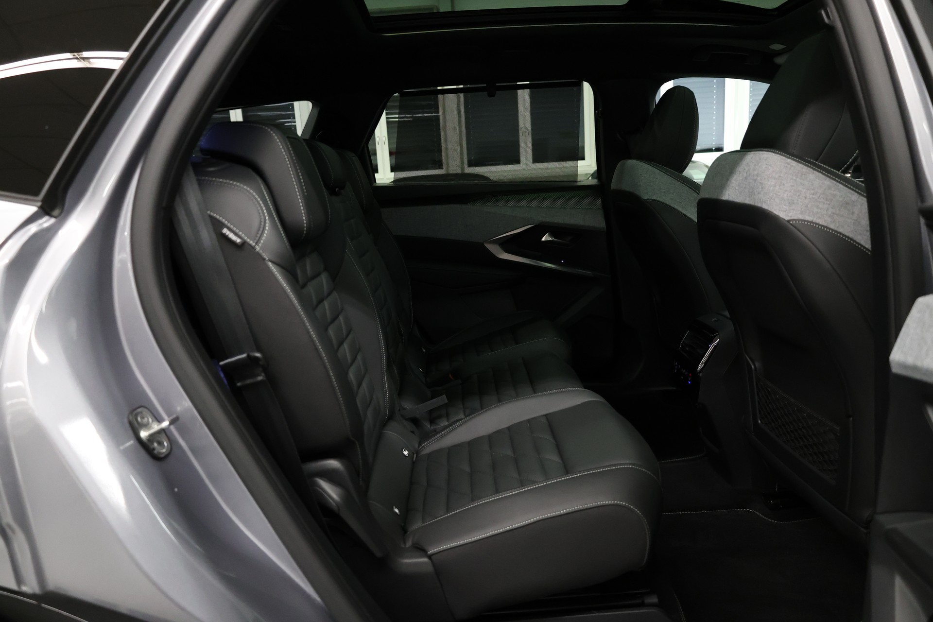 PEUGEOT 5008 e-GT Exclusive-image-28