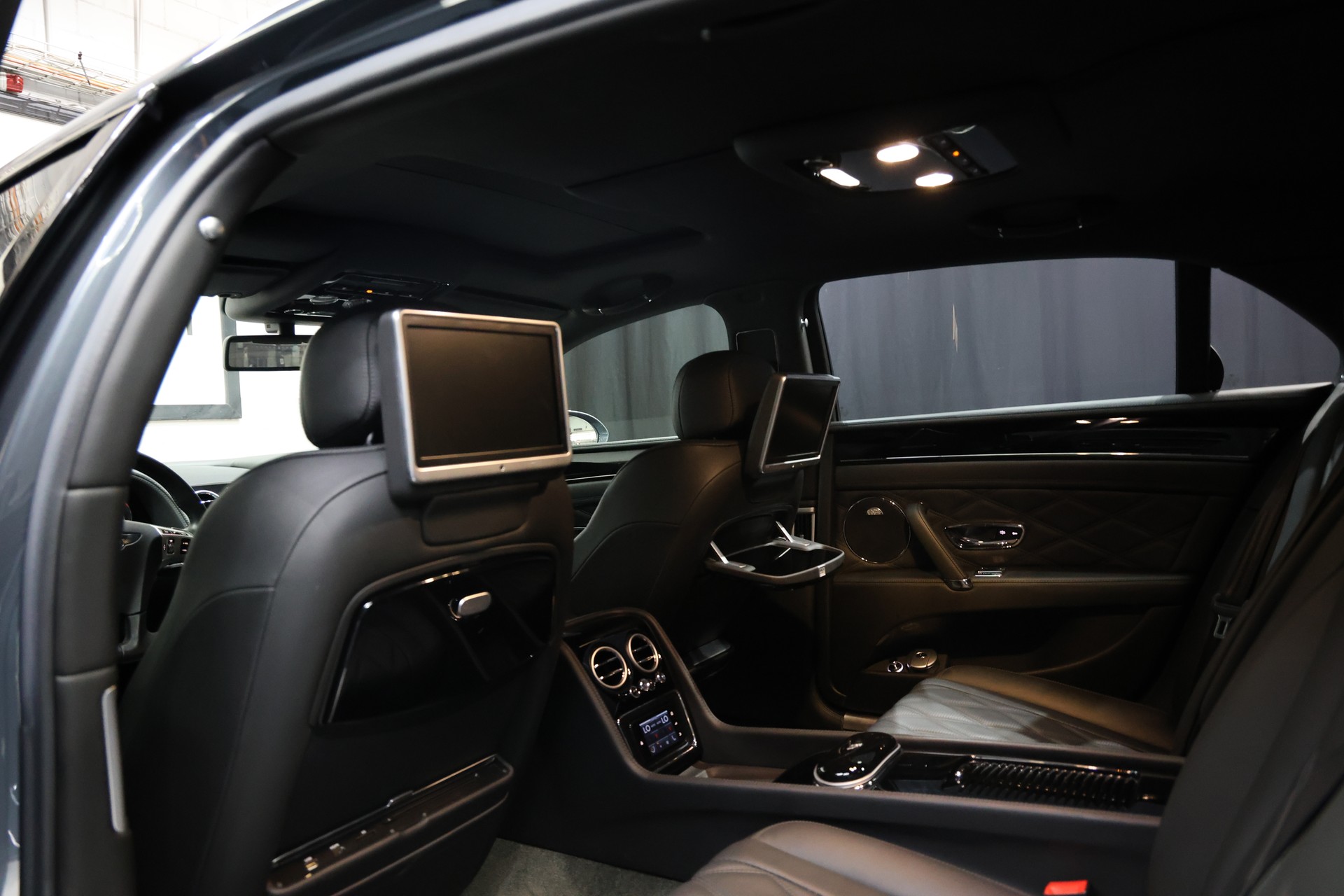 BENTLEY Flying Spur 6.0 625PS Voll-image-23