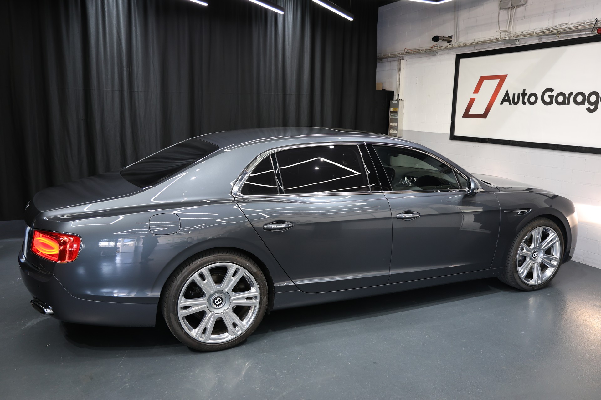 BENTLEY Flying Spur 6.0 625PS Voll-image-15