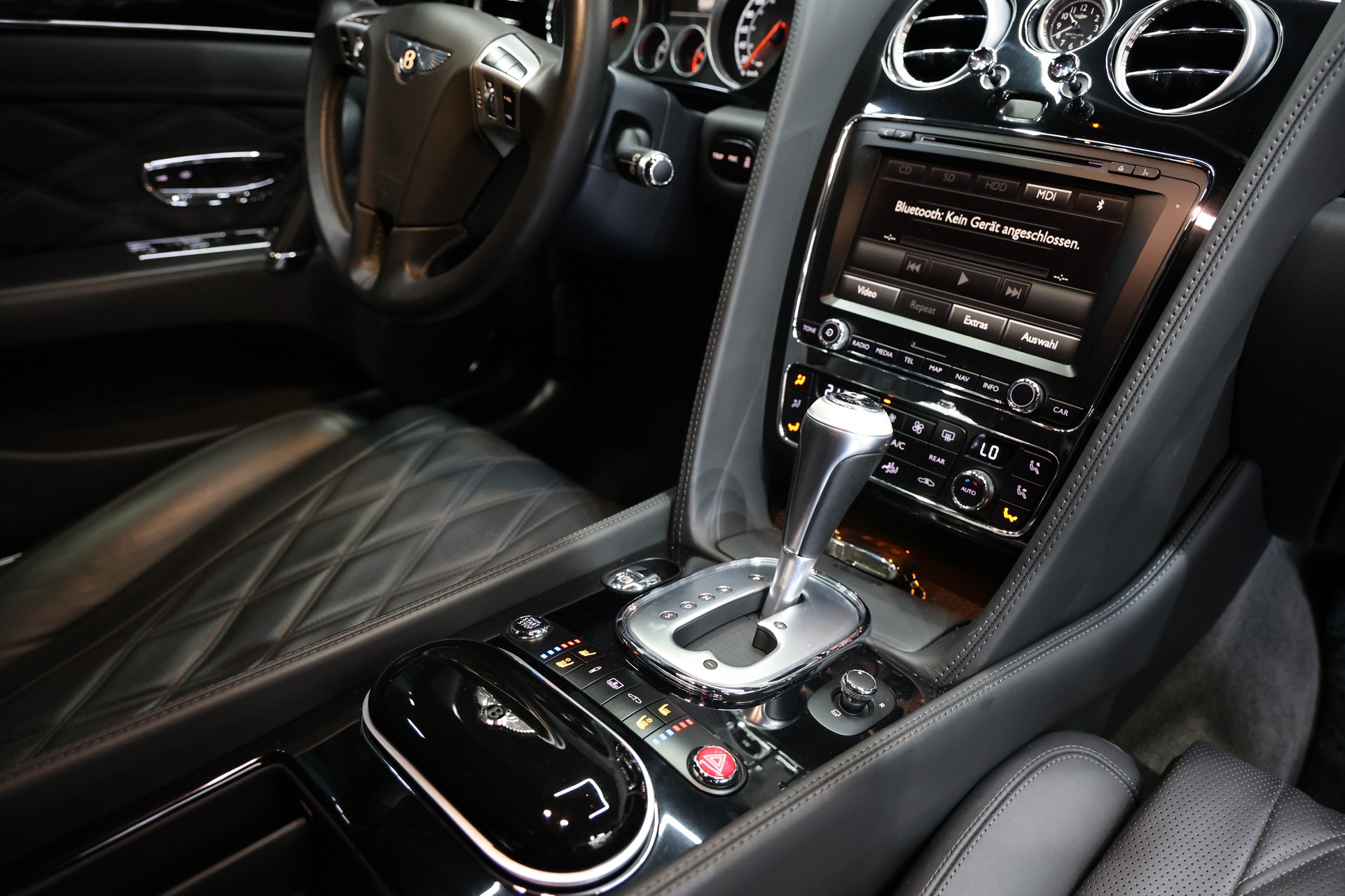 BENTLEY Flying Spur 6.0 625PS Voll-image-18