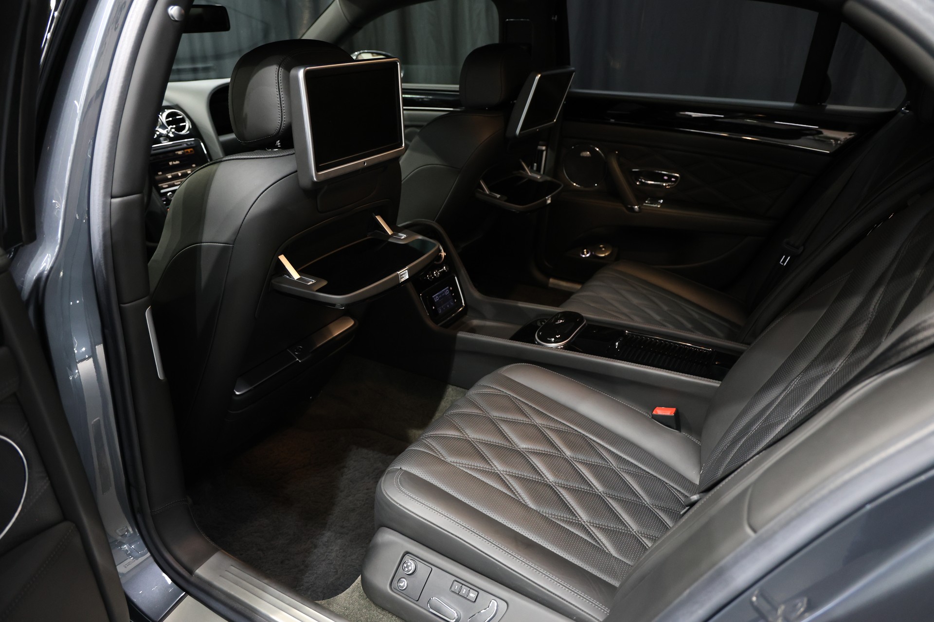 BENTLEY Flying Spur 6.0 625PS Voll-image-7