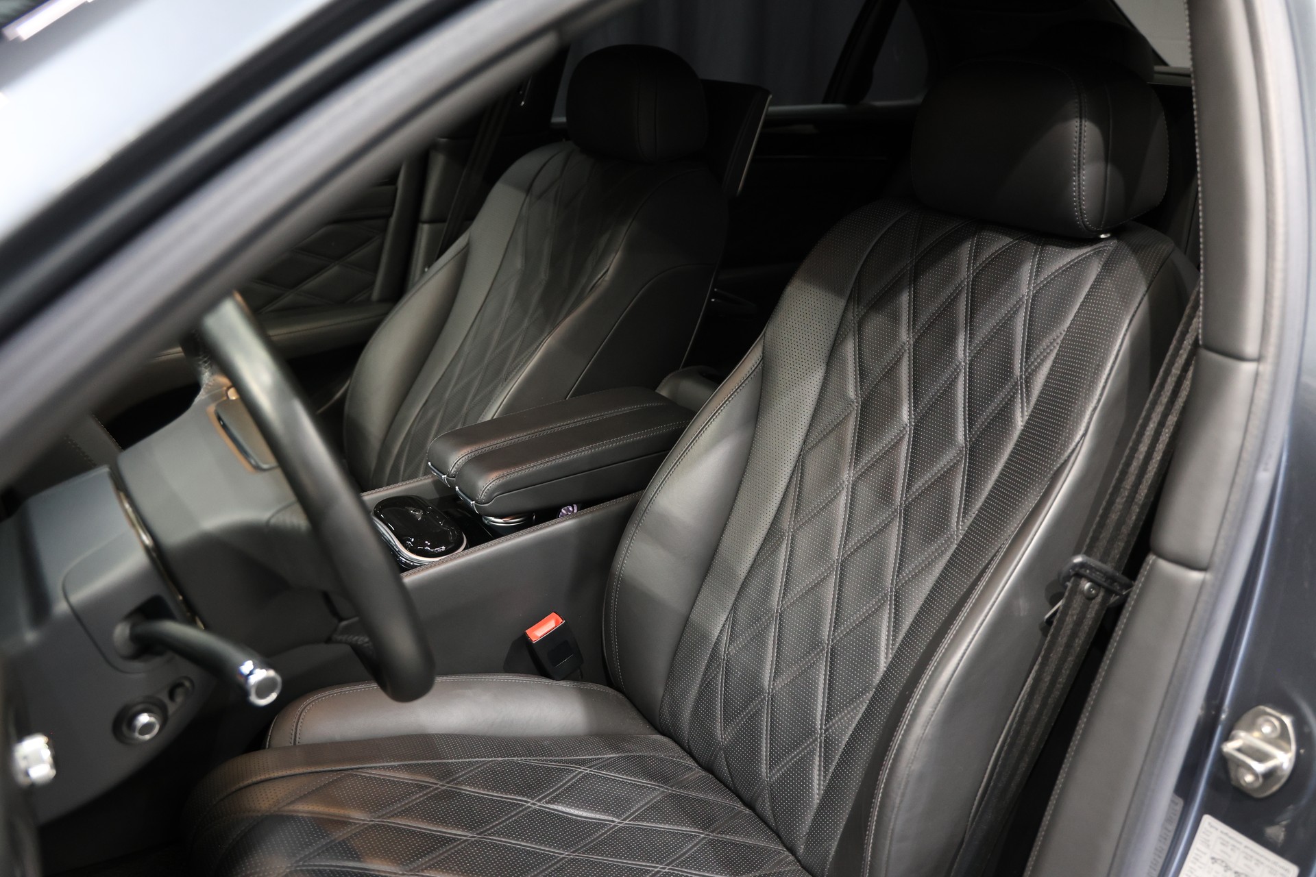 BENTLEY Flying Spur 6.0 625PS Voll-image-11