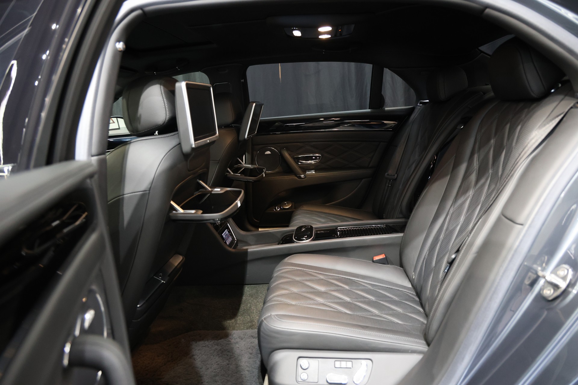 BENTLEY Flying Spur 6.0 625PS Voll-image-8