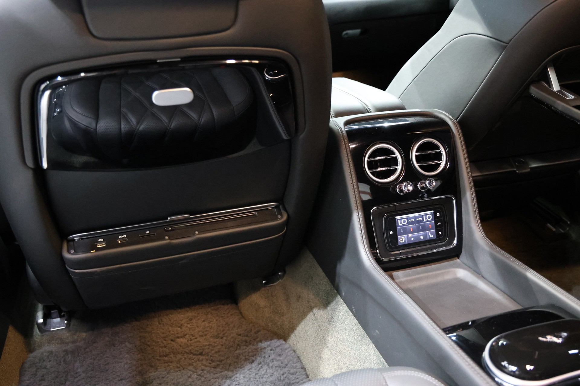 BENTLEY Flying Spur 6.0 625PS Voll-image-10