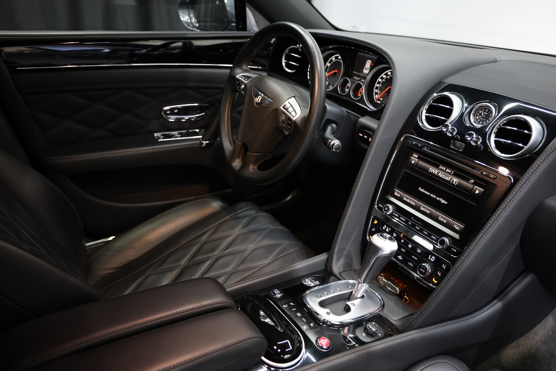 BENTLEY Flying Spur 6.0 625PS Voll-image-19