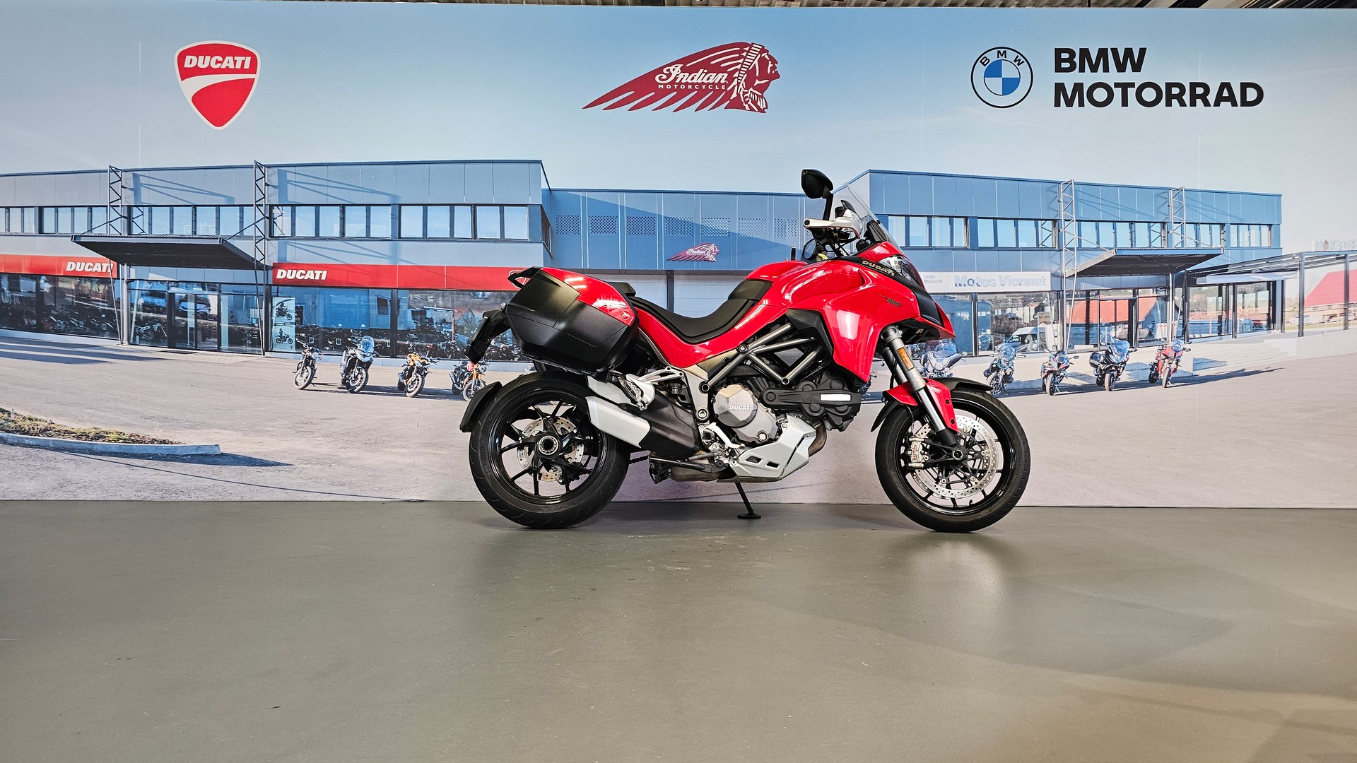 DUCATI Multistrada 1260 S Touring-showroom-element-1