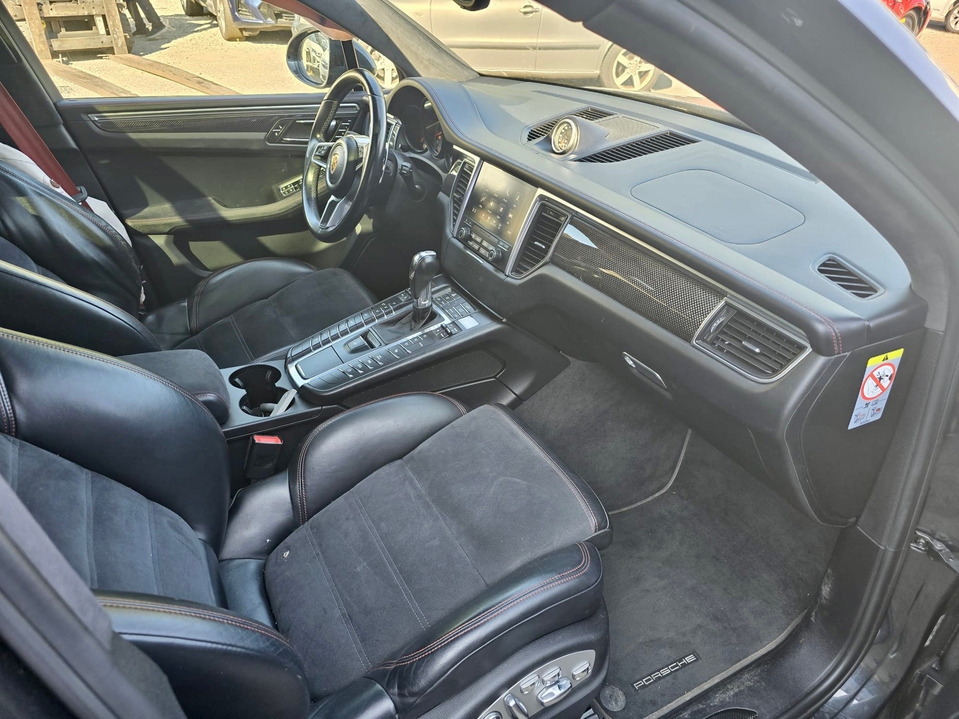 PORSCHE Macan Turbo Exclusive Performance Edition PDK-image-12