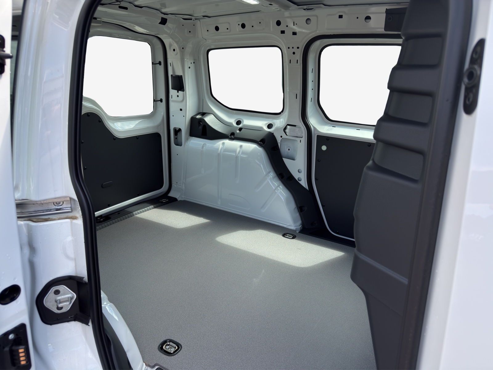 VW Caddy Cargo 2.0TDI 4Motion-image-14