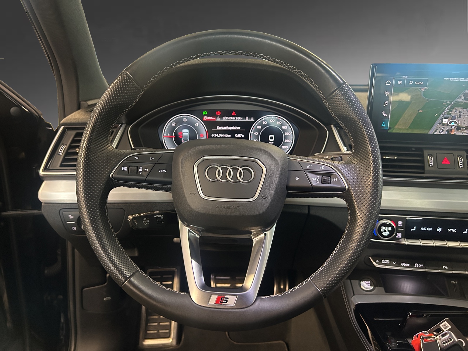 AUDI Q5 Sportback 40 TDI Blackedition quattro S-tronic-image-8