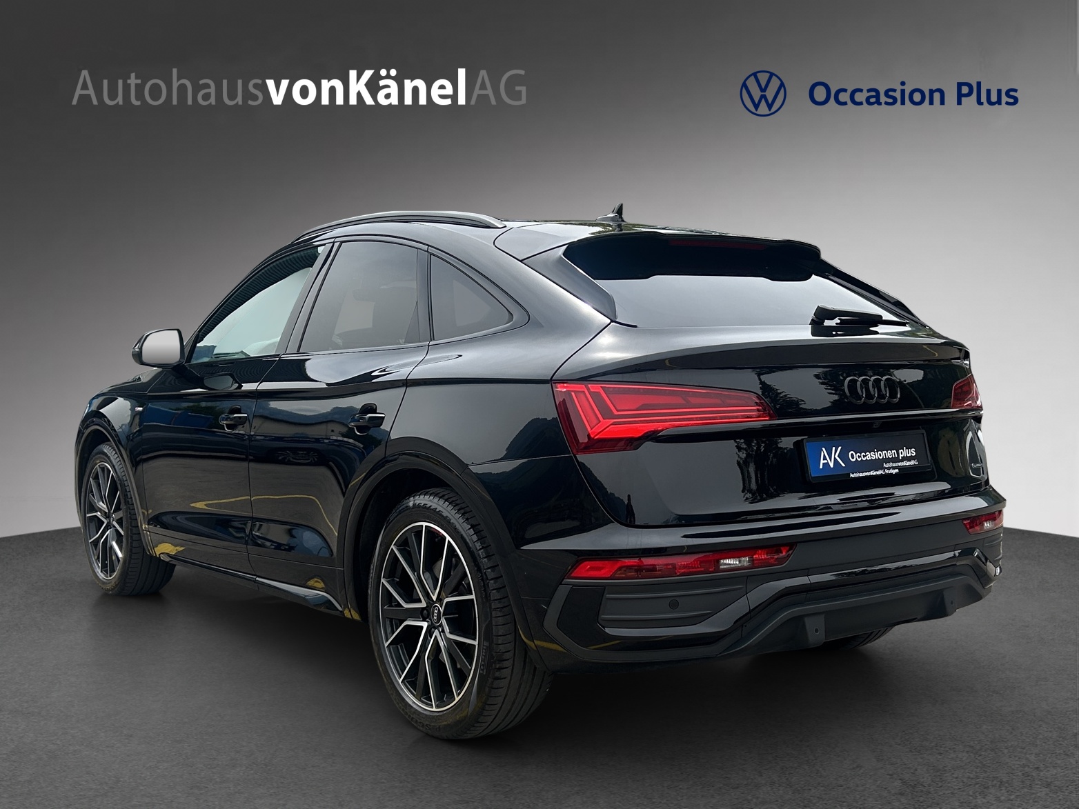 AUDI Q5 Sportback 40 TDI Blackedition quattro S-tronic-image-2