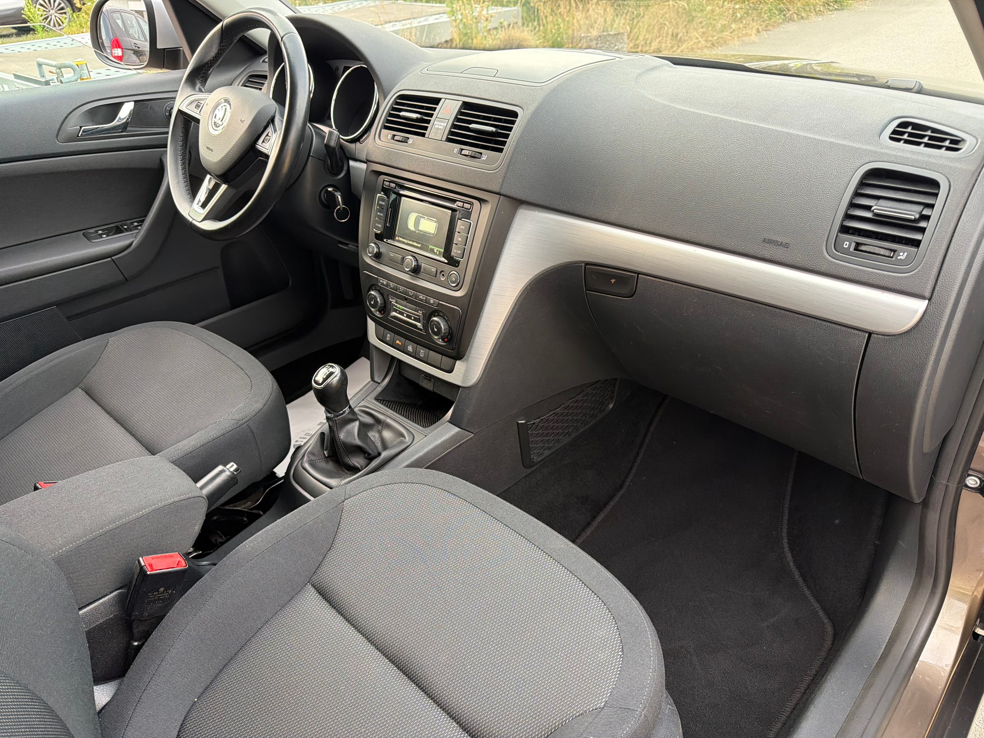 SKODA Yeti 2.0 TDI Ambition 4x4-image-5