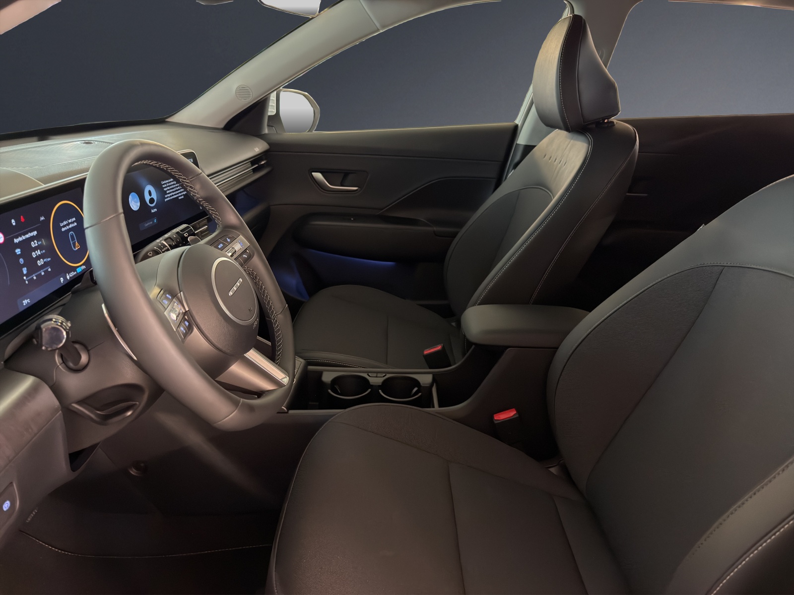HYUNDAI Kona EV 65.4 kWh Amplia-image-5