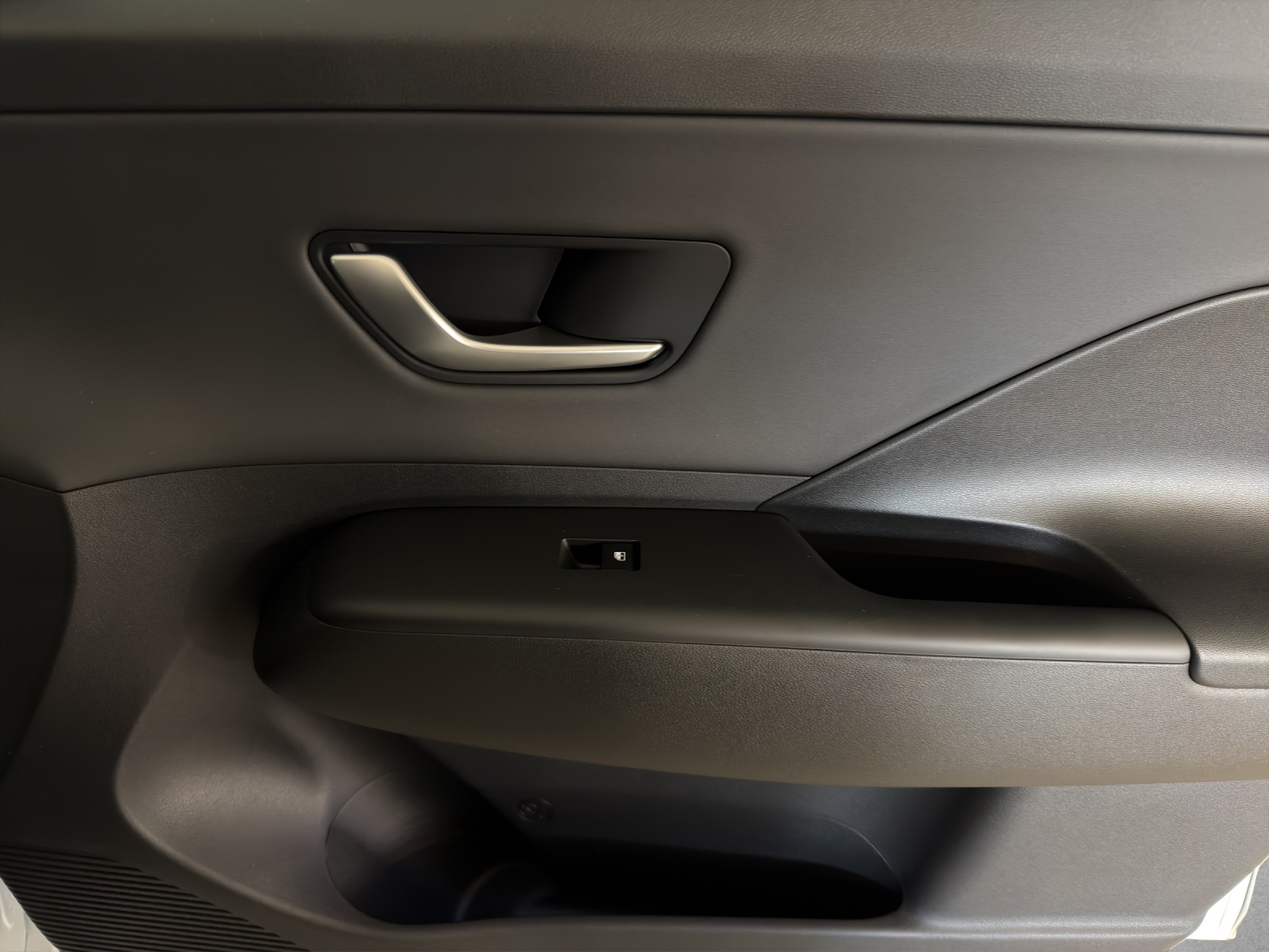 HYUNDAI Kona EV 65.4 kWh Amplia-image-14