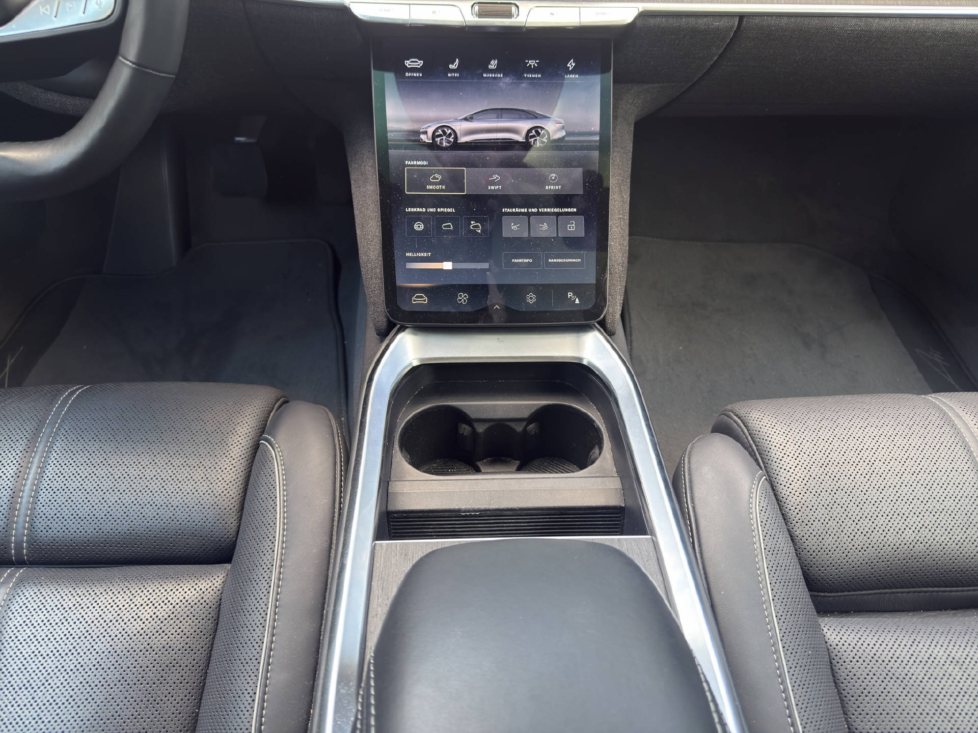 LUCID Air Dream Performance-image-14