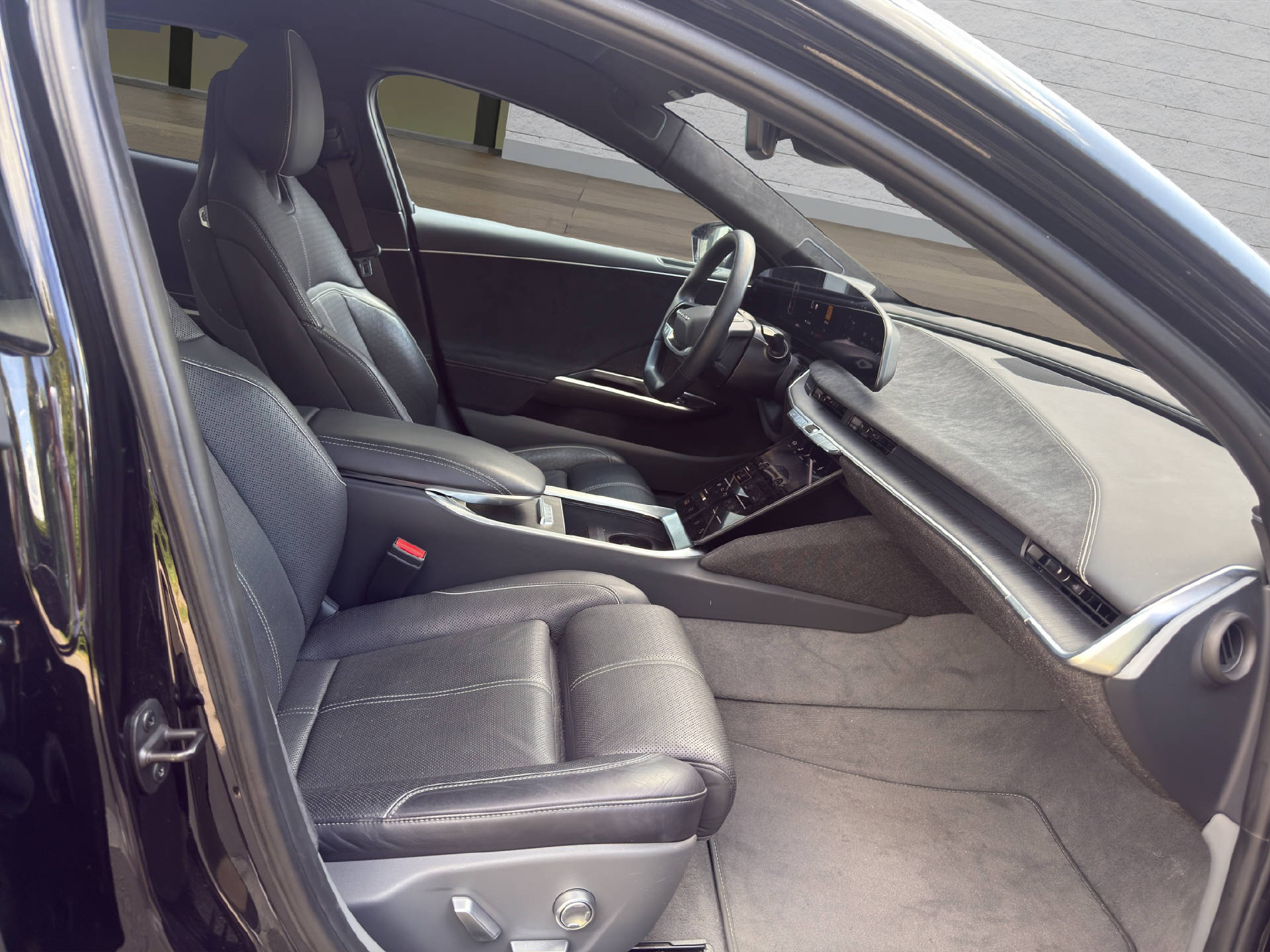 LUCID Air Dream Performance-image-15