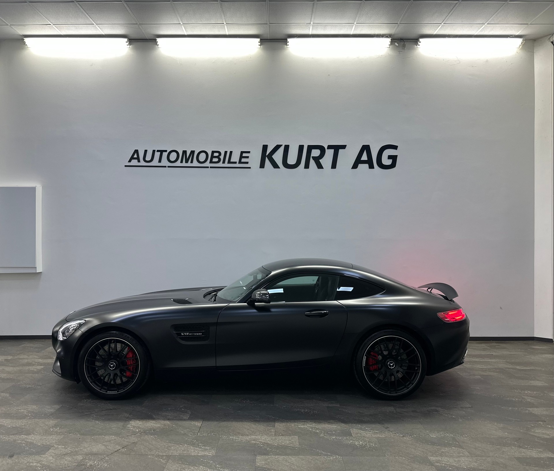 MERCEDES-BENZ AMG GT S Speedshift DCT-image-2