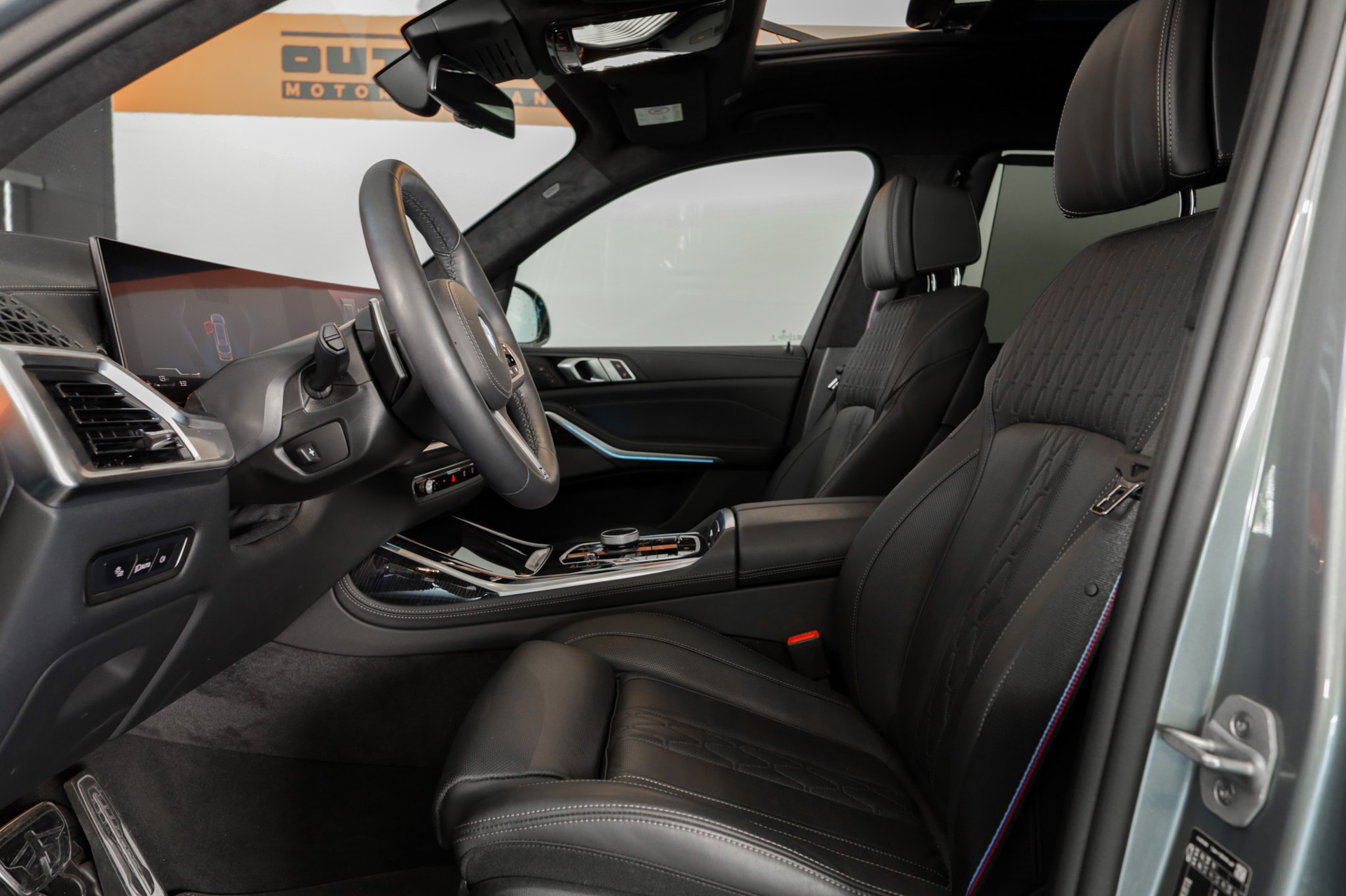BMW X7 xDrive 48V 40d M Sport Pro Steptronic-image-9