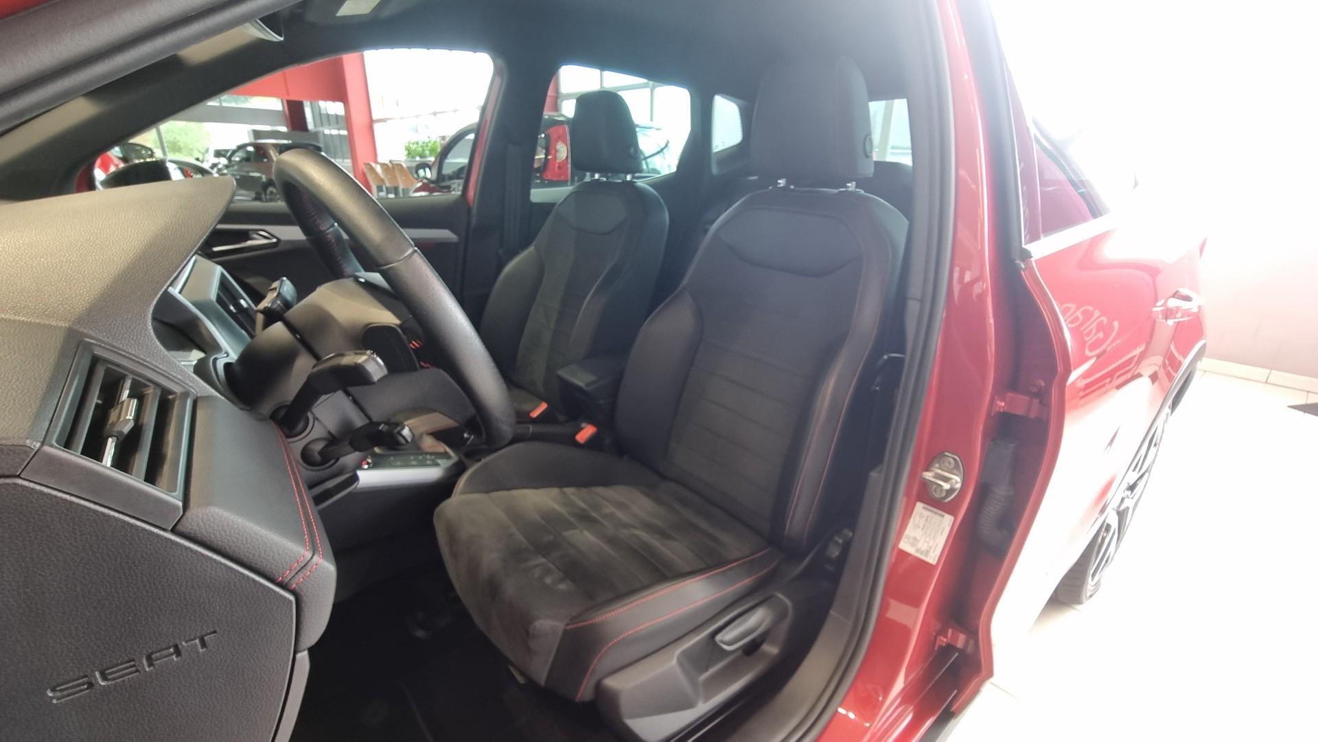 SEAT Arona 1.0 TSI 115 FR DSG-image-12